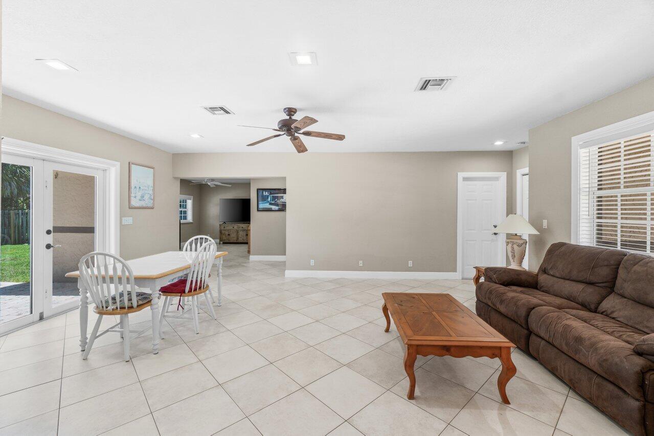 2070 NE 27th Street
