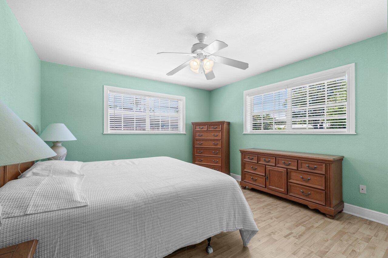 2070 NE 27th Street