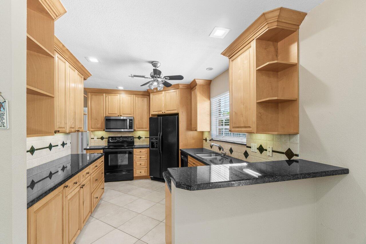 2070 NE 27th Street