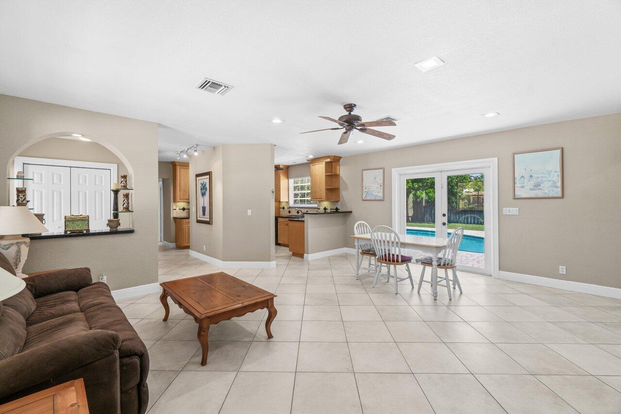 2070 NE 27th Street