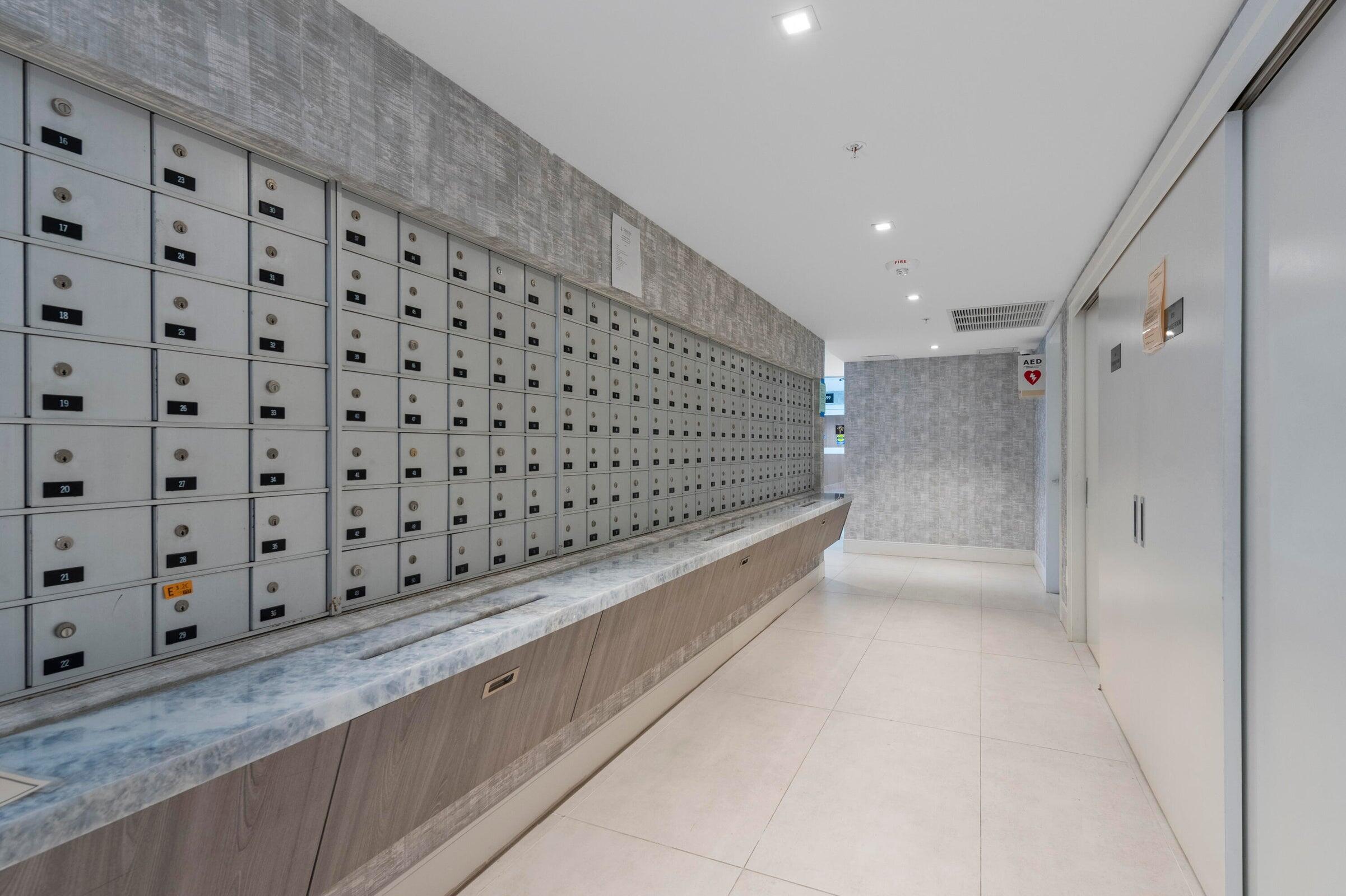 859 Jeffery Street 814