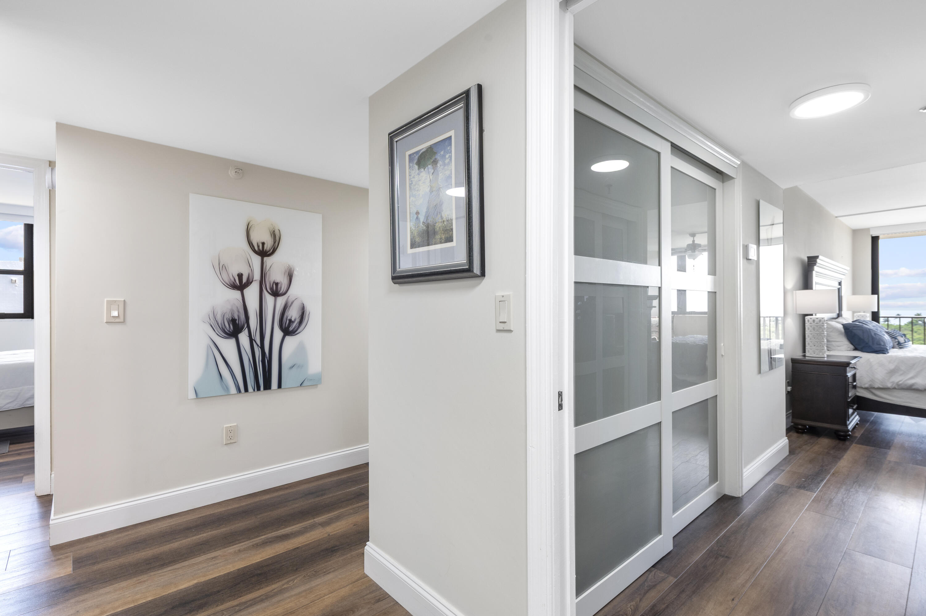 859 Jeffery Street 814