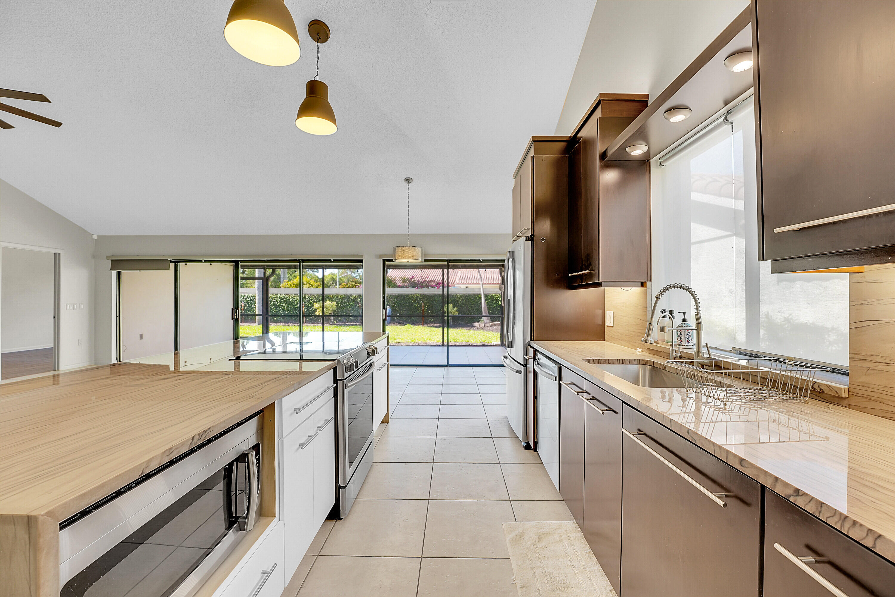 2800 Eagle Lane