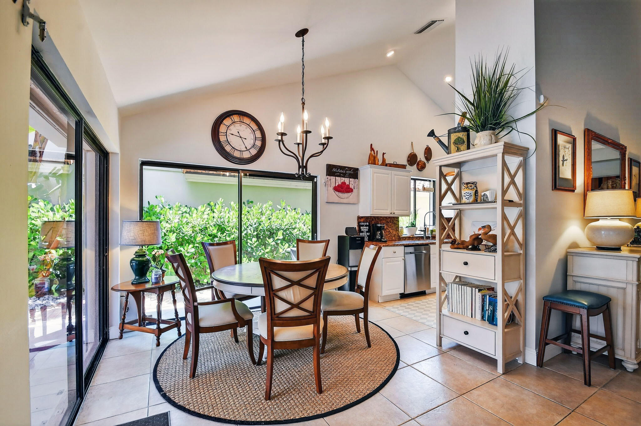 2535 Iroquois Circle