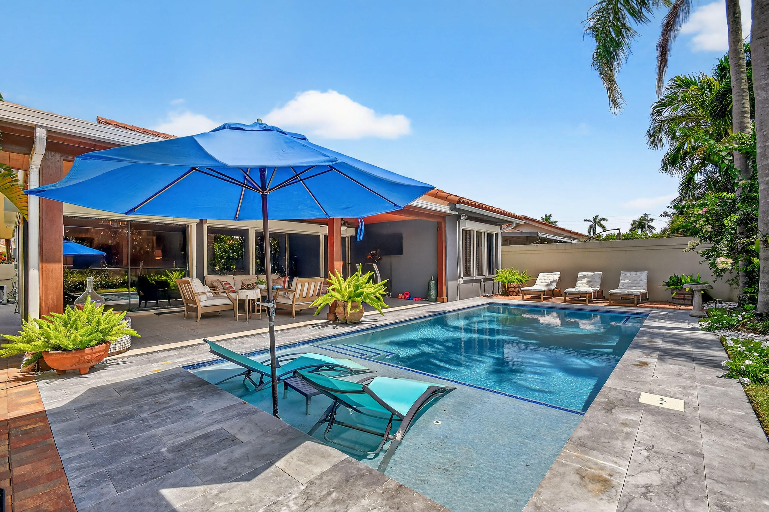 2535 Iroquois Circle