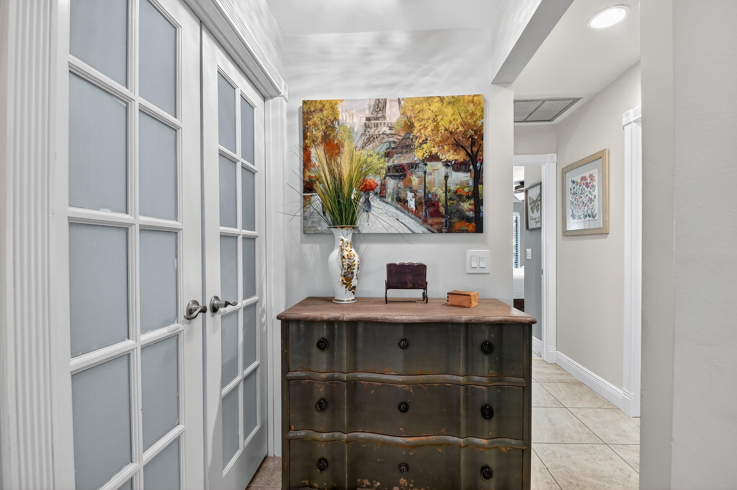 2535 Iroquois Circle