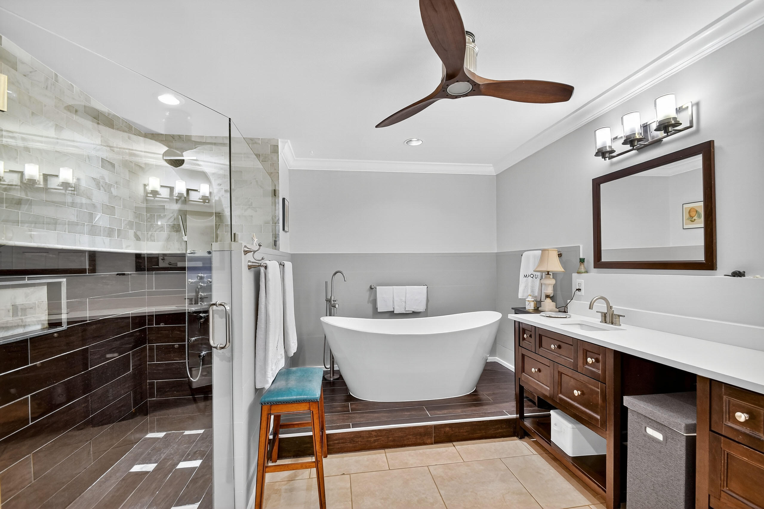 2535 Iroquois Circle
