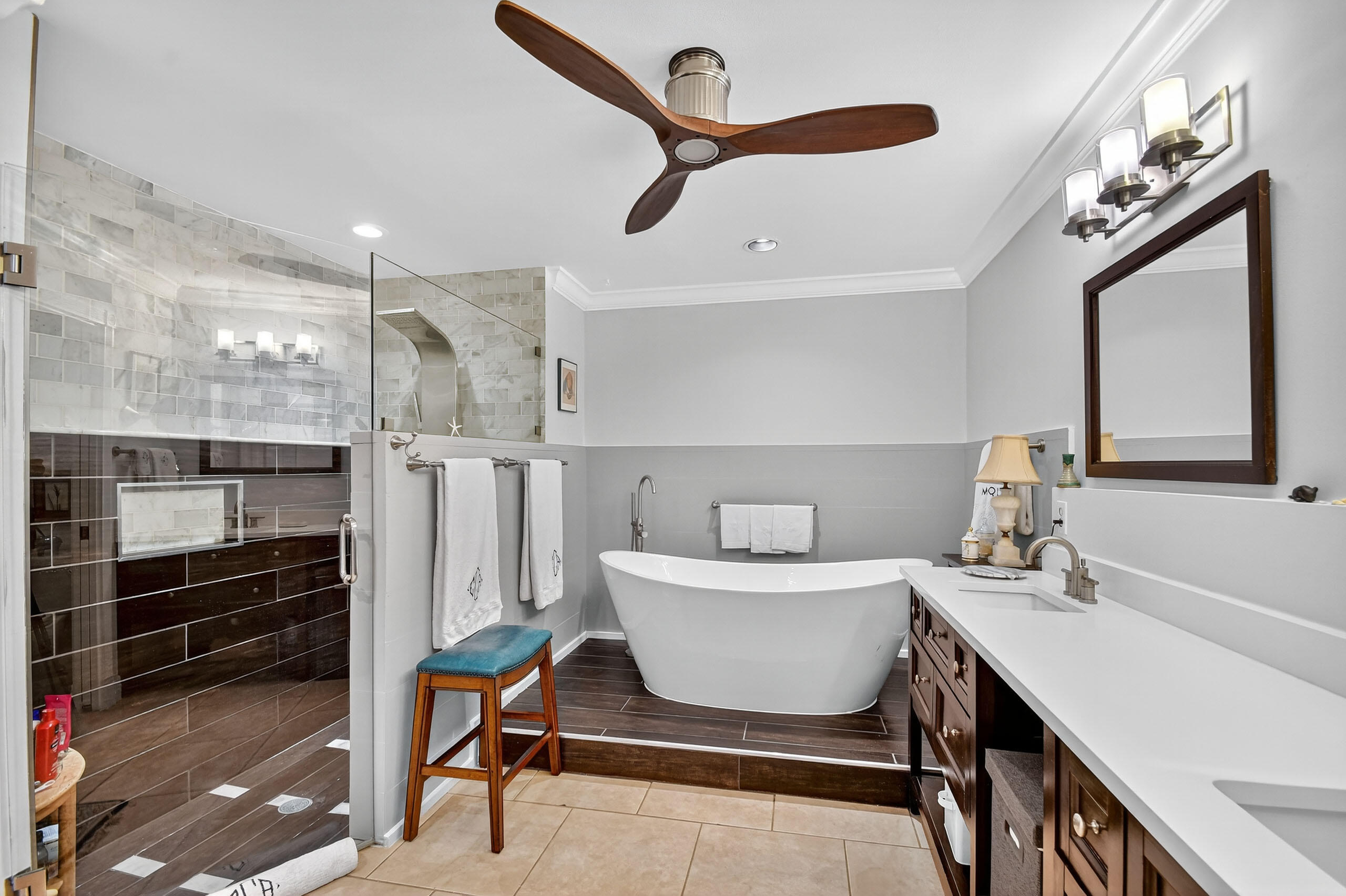 2535 Iroquois Circle