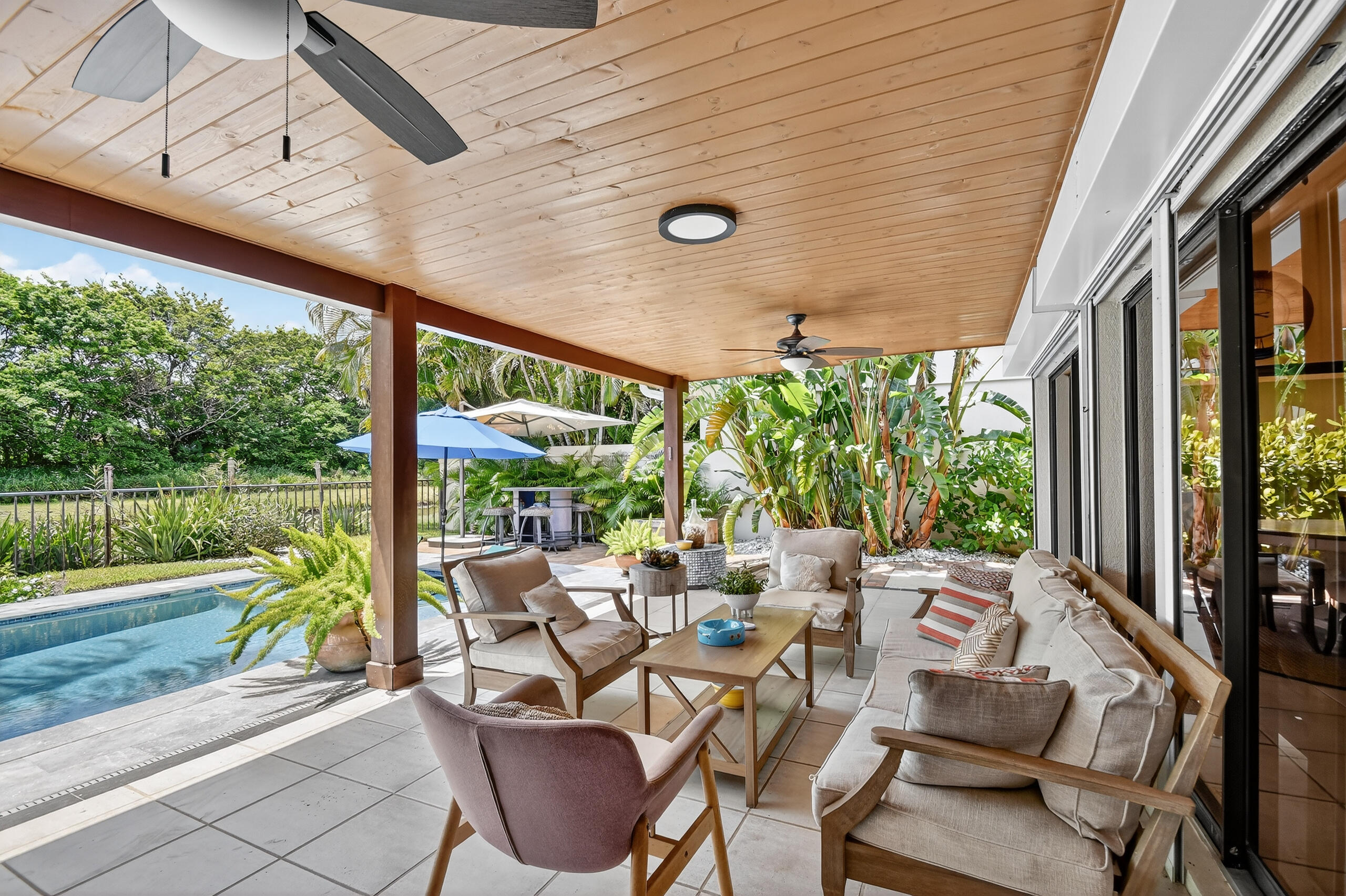 2535 Iroquois Circle