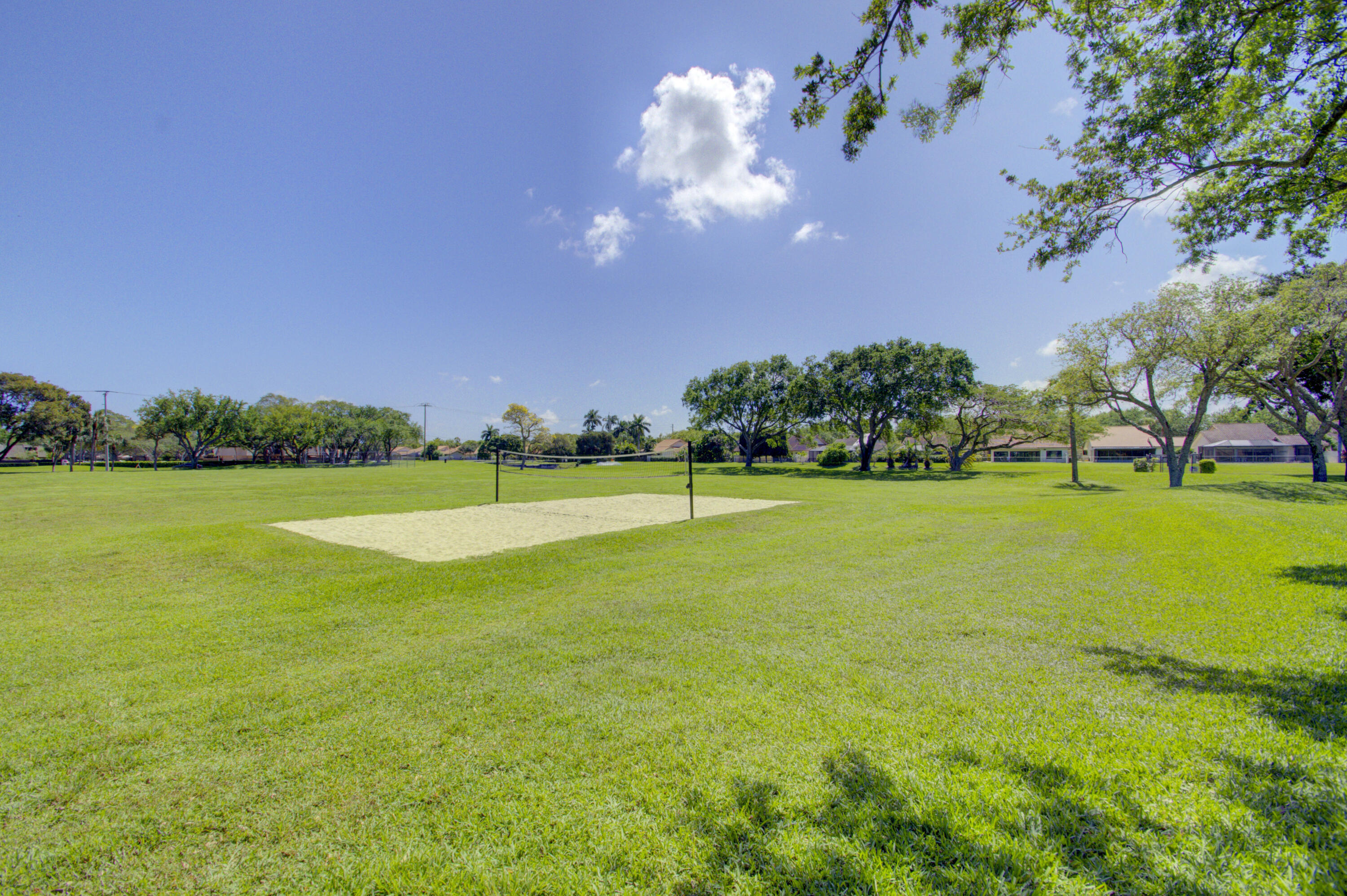 2535 Iroquois Circle
