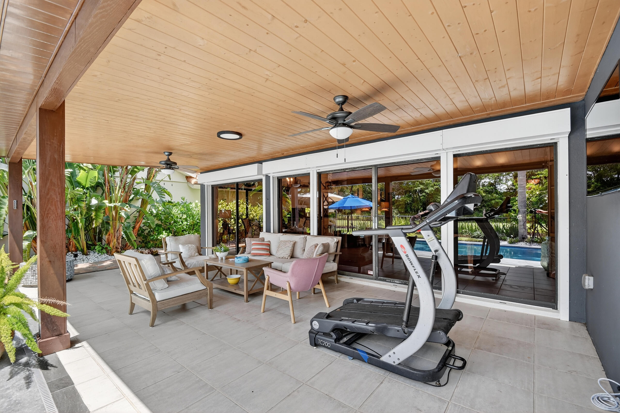 2535 Iroquois Circle