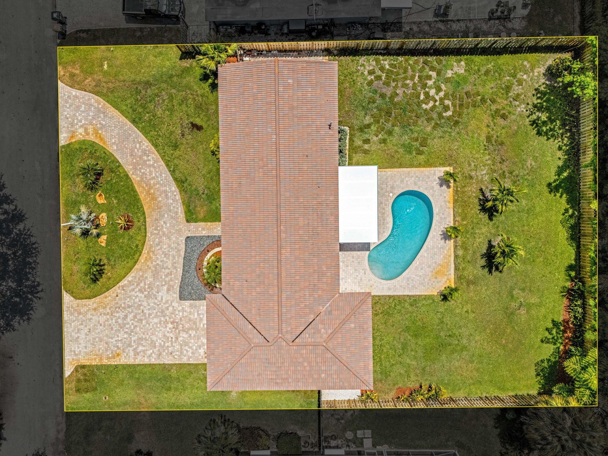 2070 NE 27th Street NE