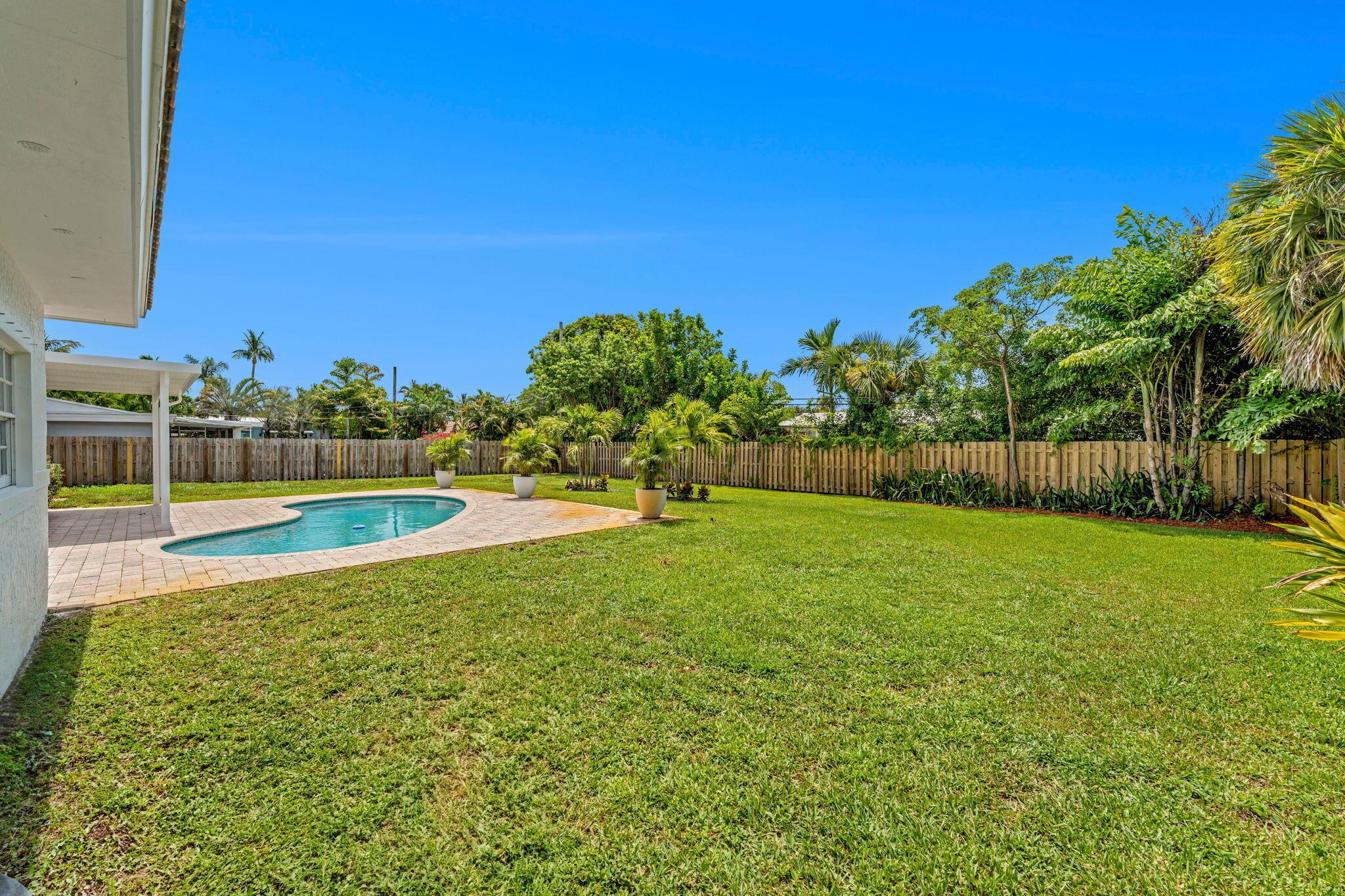 2070 NE 27th Street NE