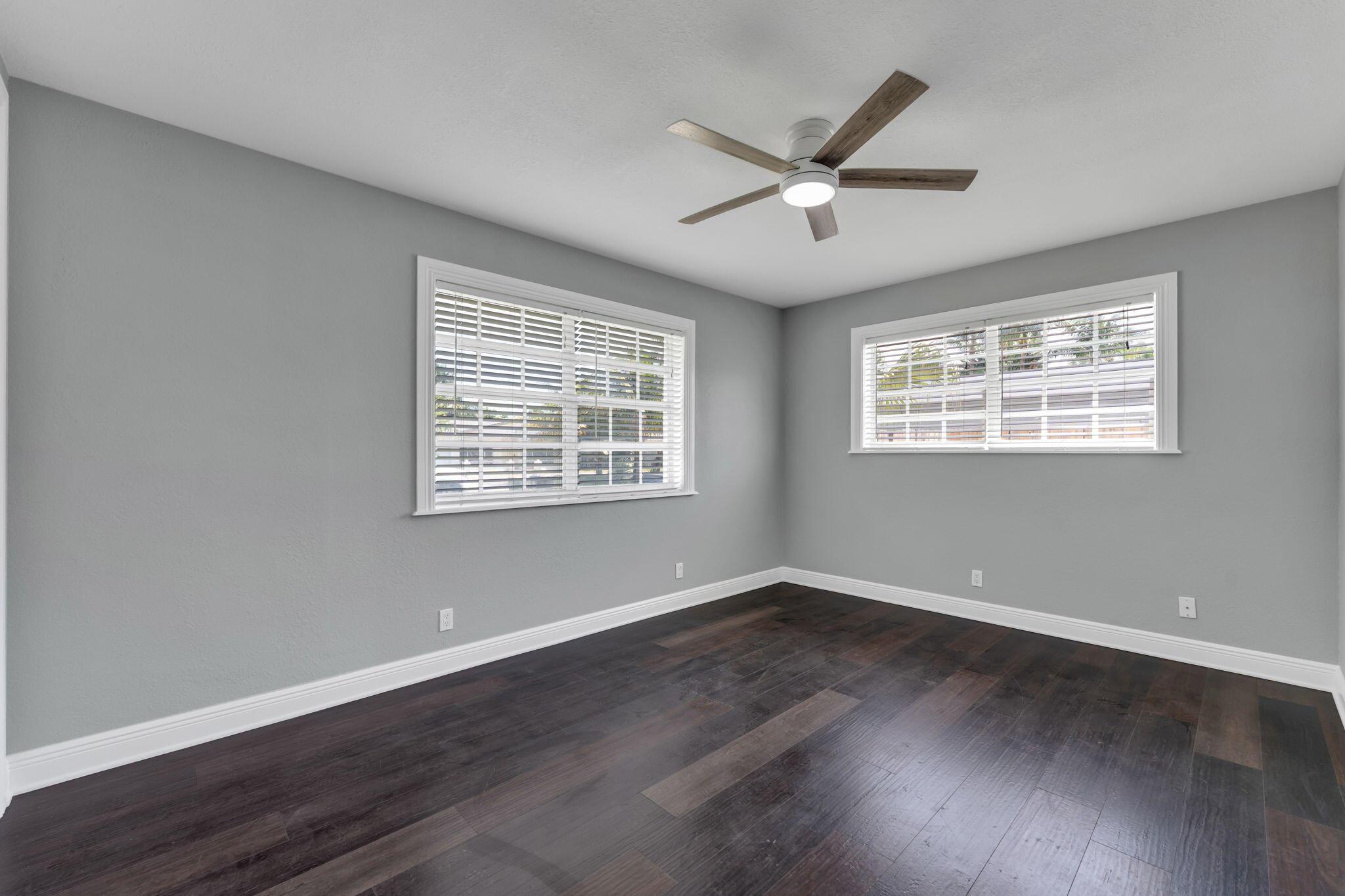 2070 NE 27th Street NE