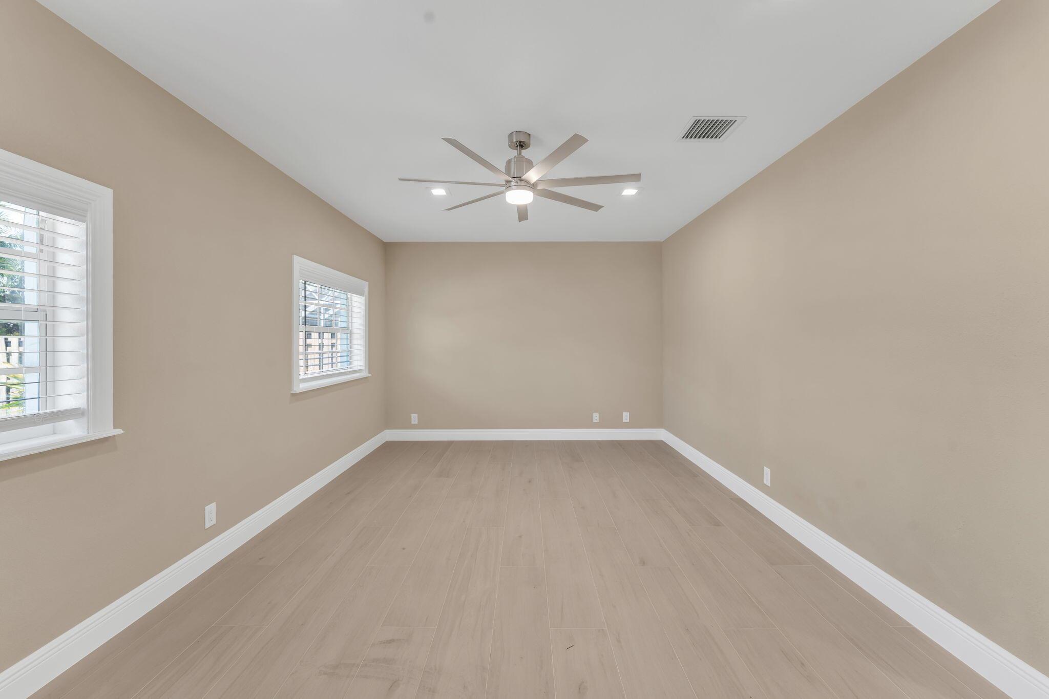 2070 NE 27th Street NE