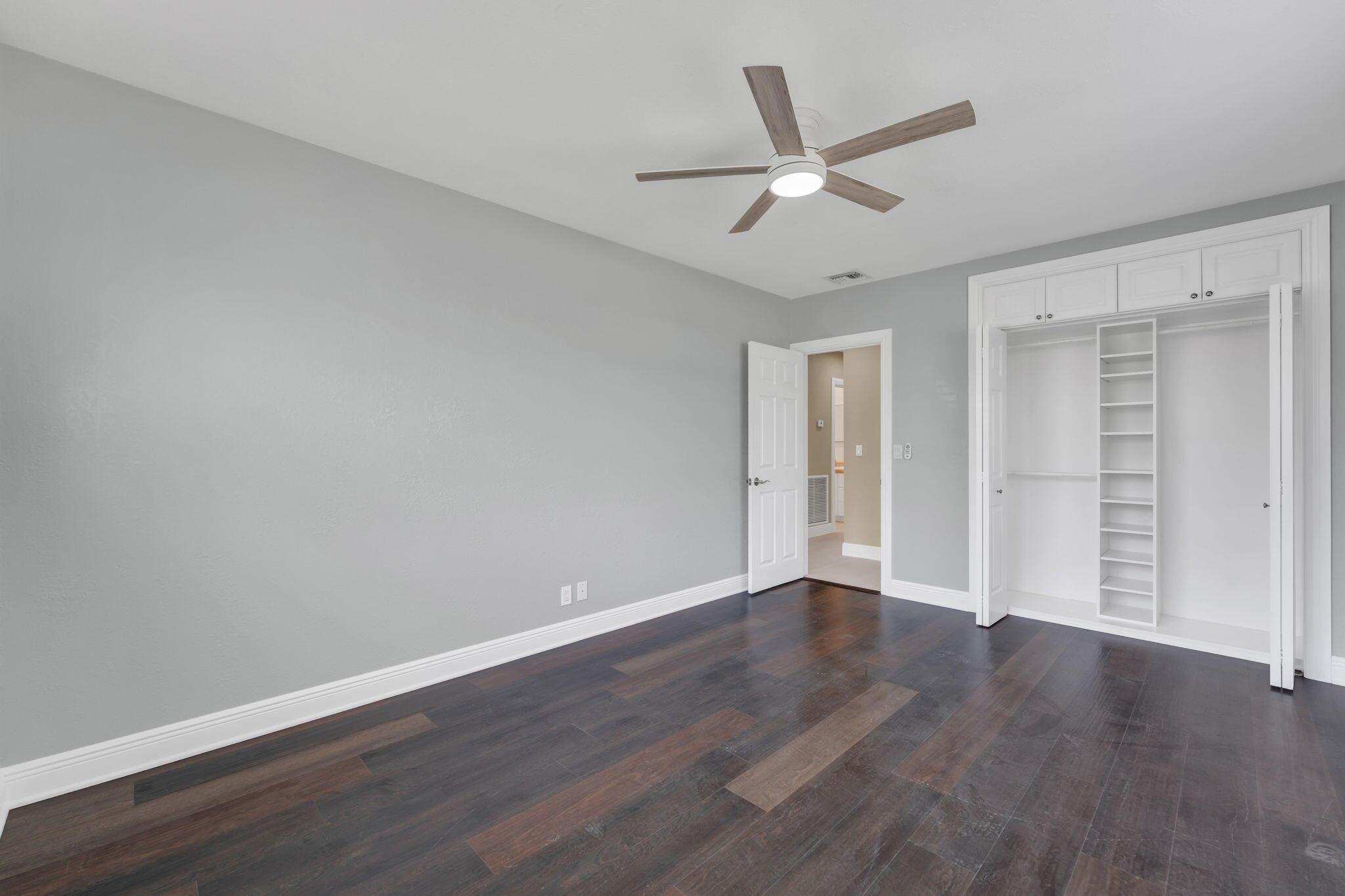 2070 NE 27th Street NE