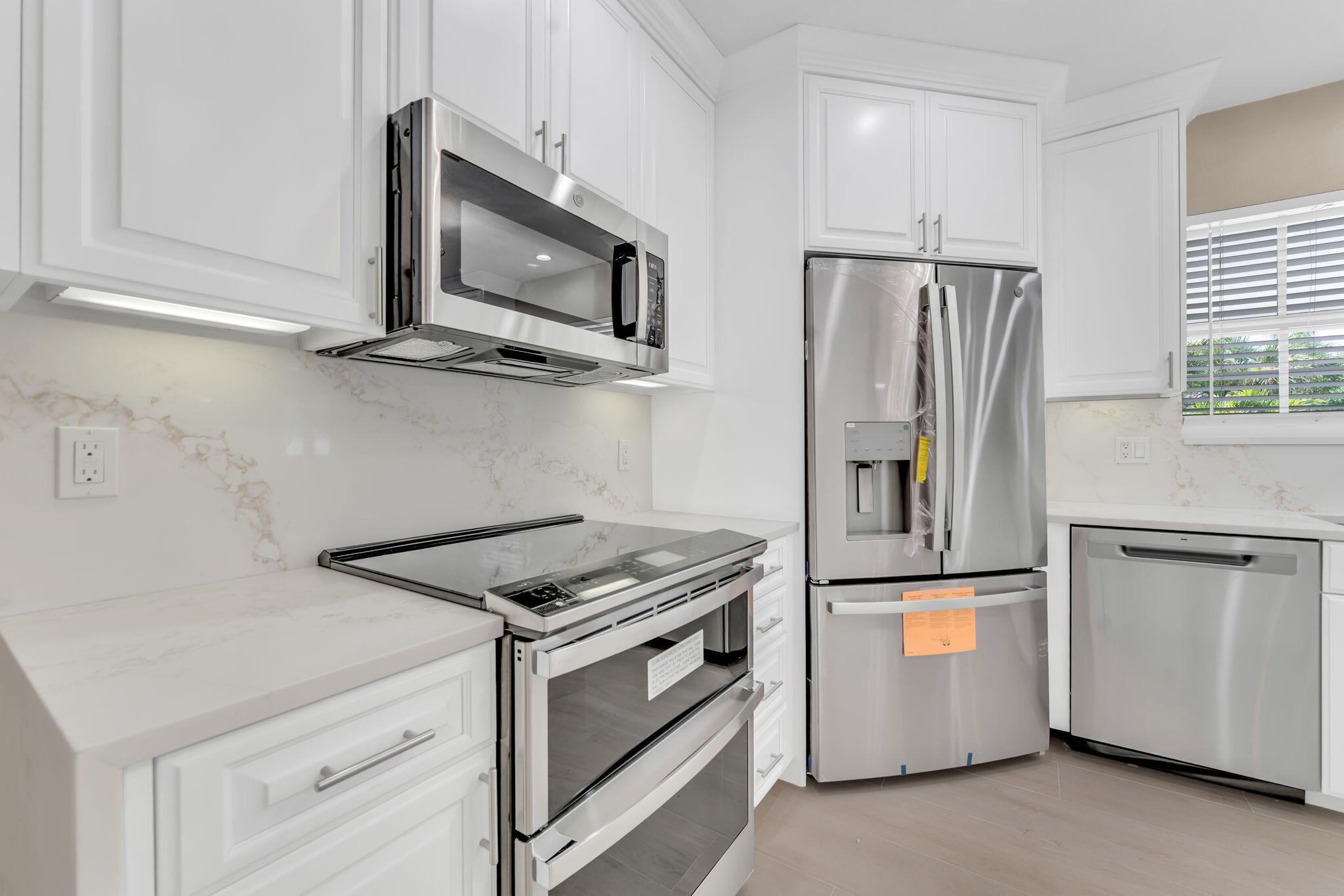 2070 NE 27th Street NE