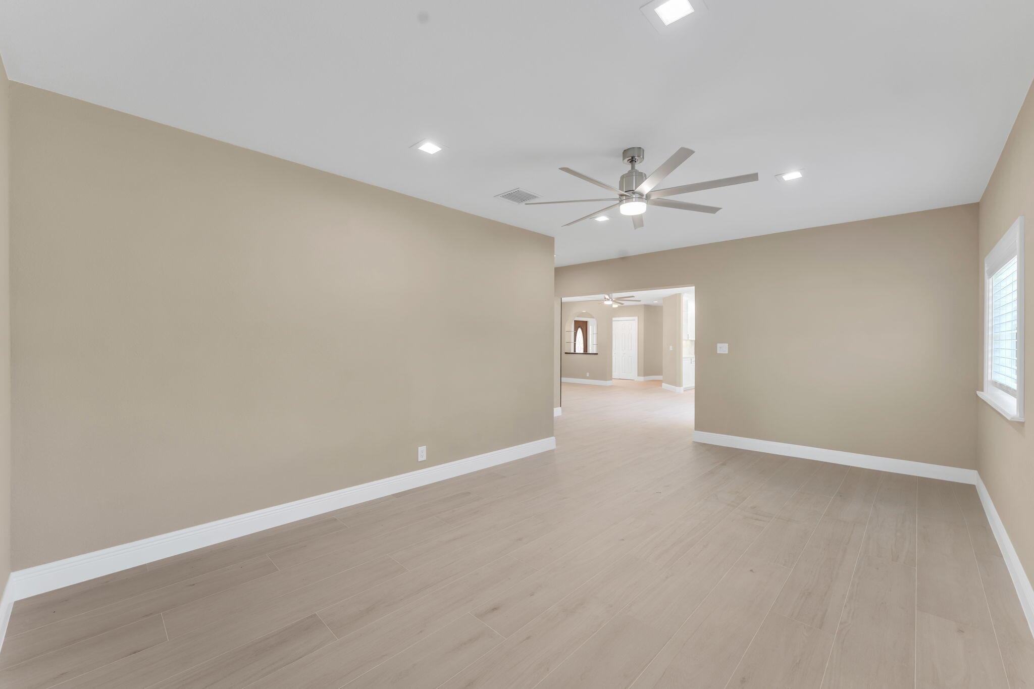 2070 NE 27th Street NE