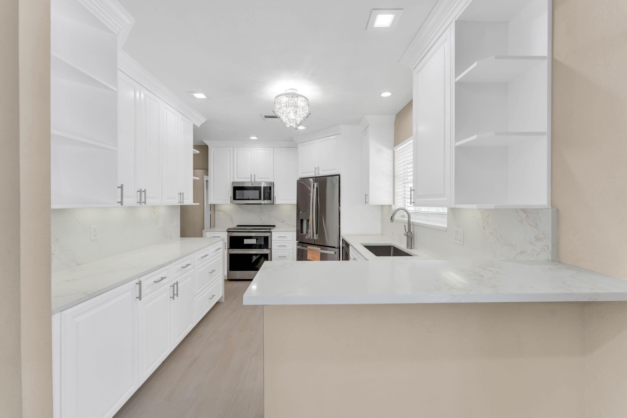 2070 NE 27th Street NE