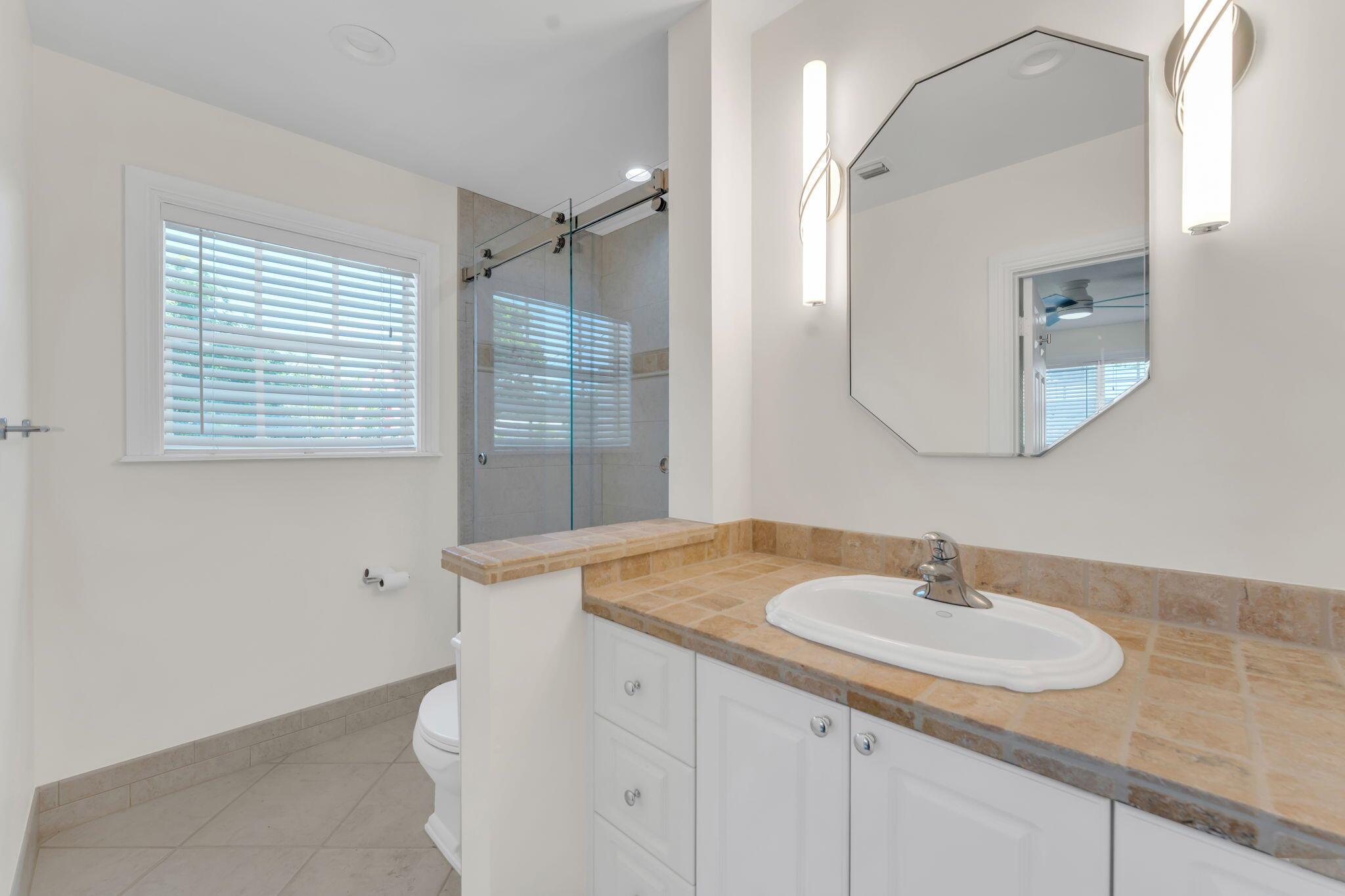 2070 NE 27th Street NE