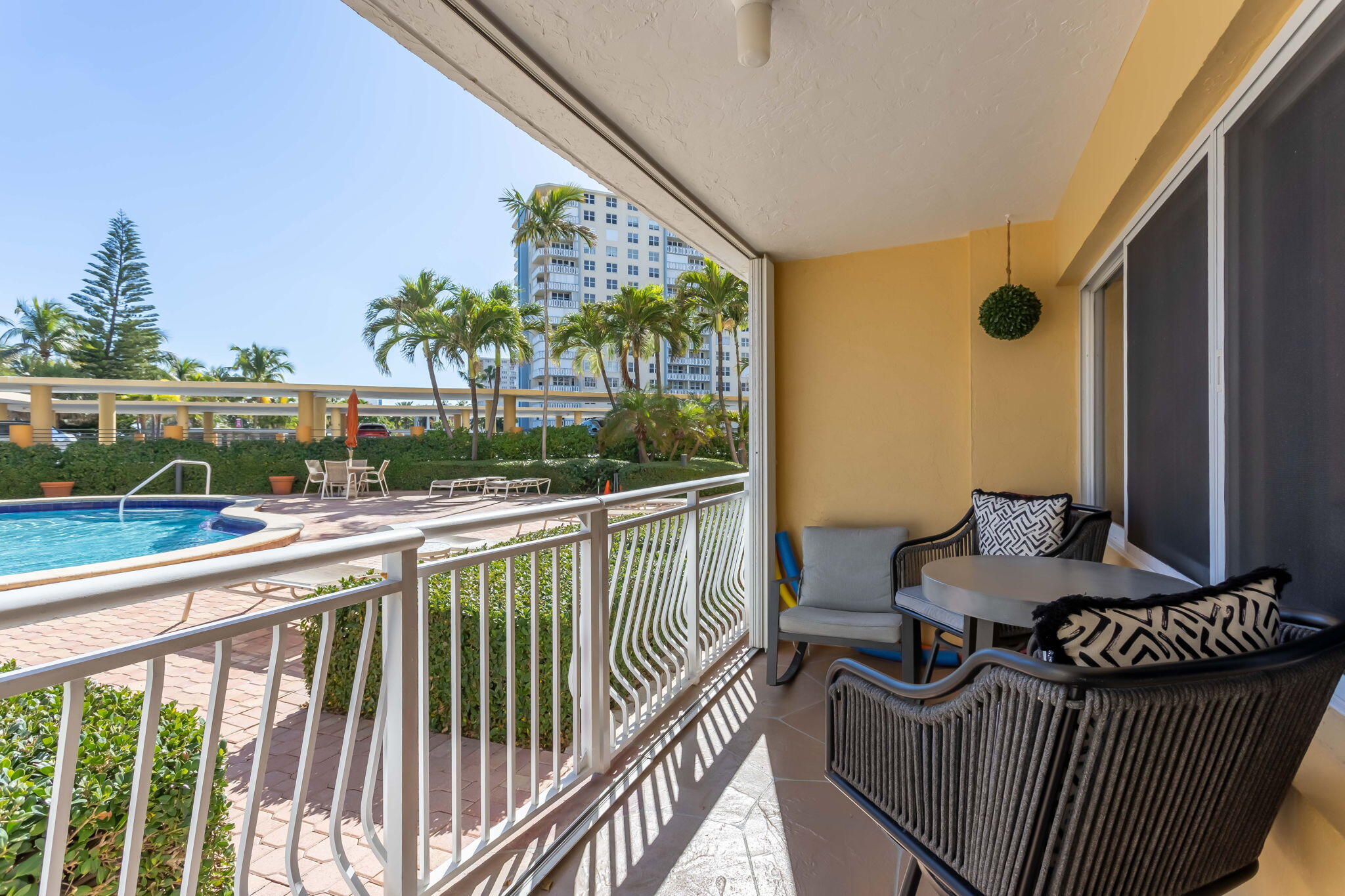 328 N Ocean Boulevard 104