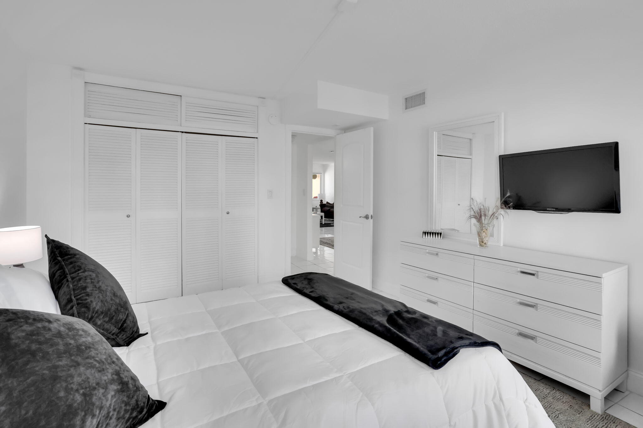 328 N Ocean Boulevard 104