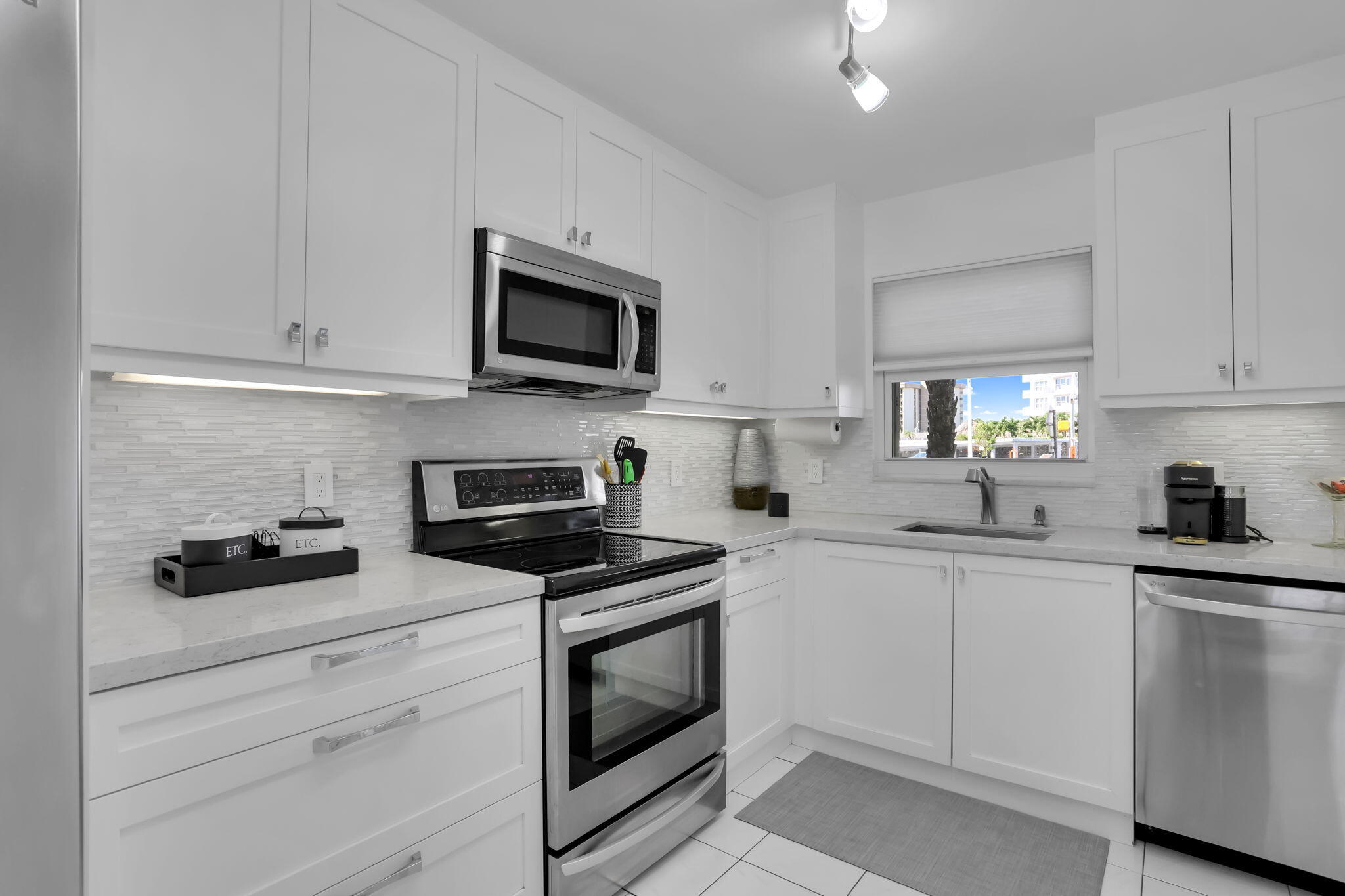 328 N Ocean Boulevard 104