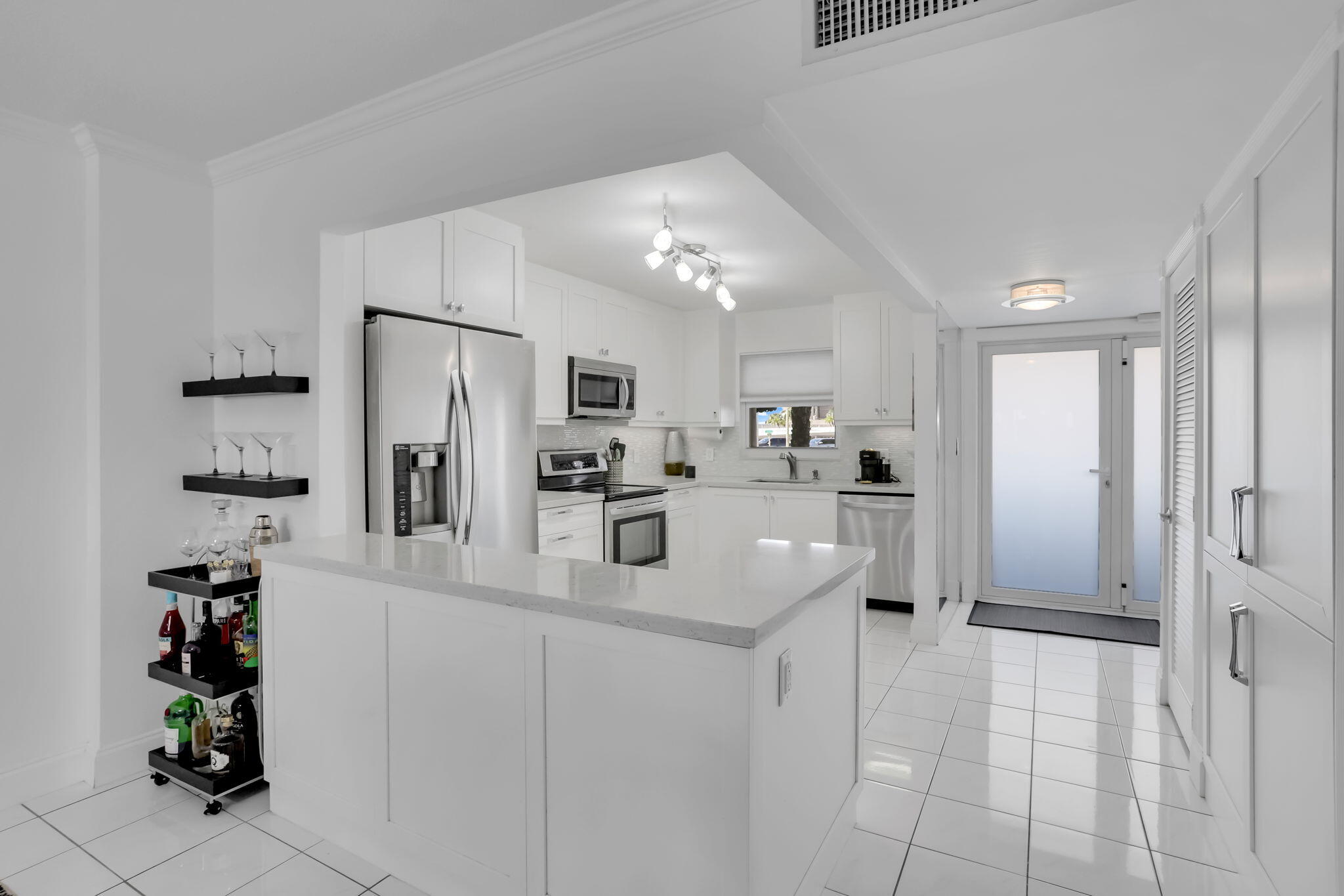 328 N Ocean Boulevard 104