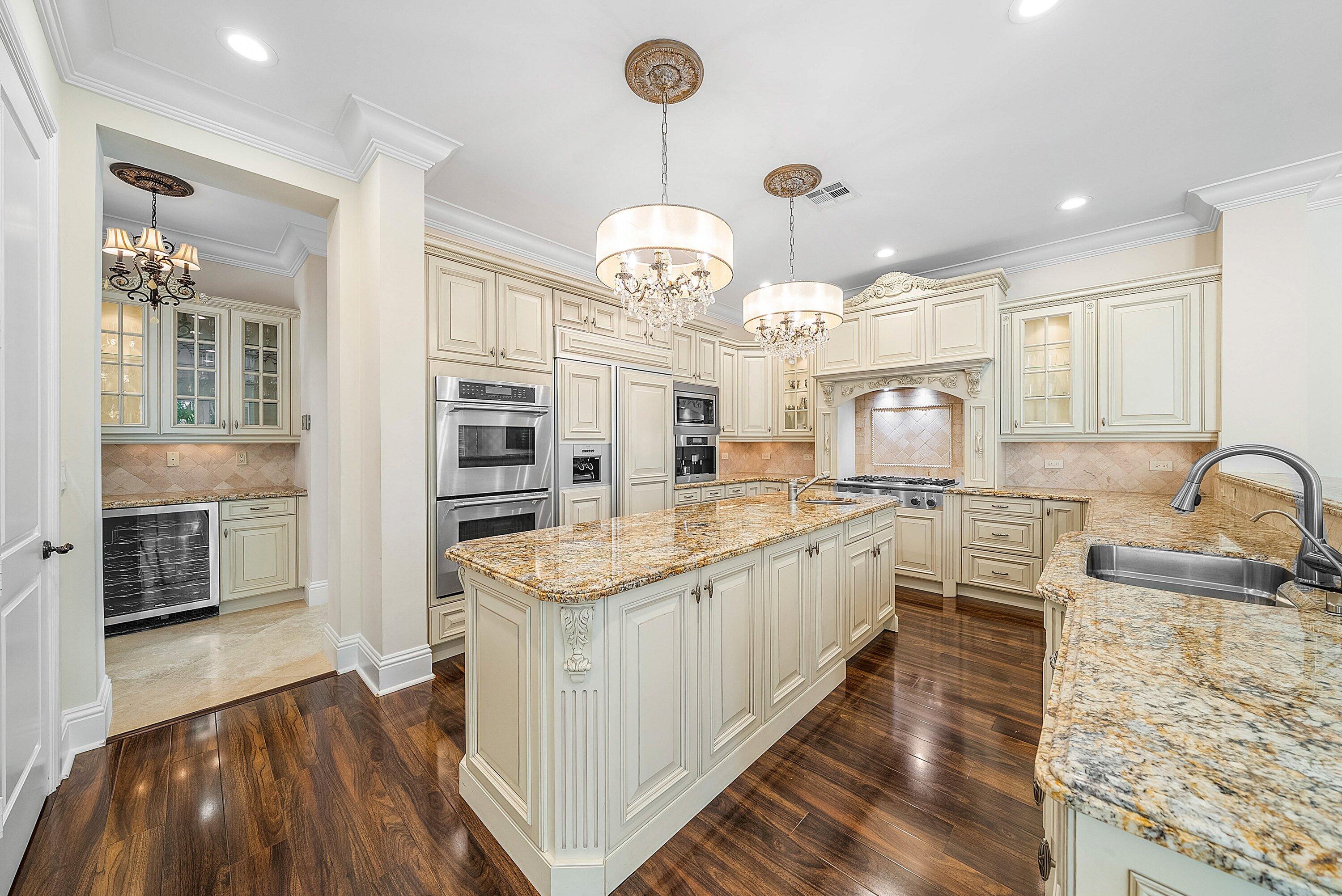 398 NE 7th Street
