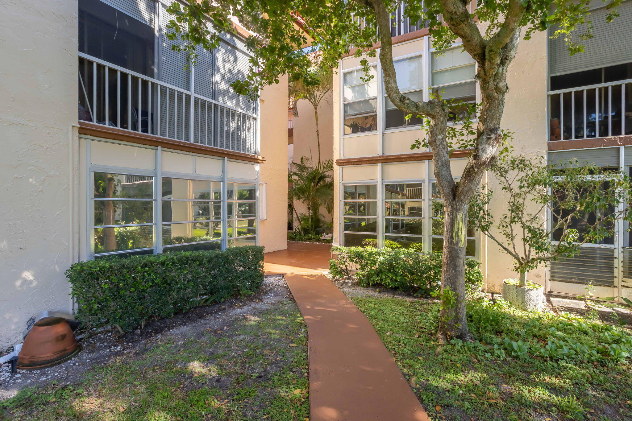 700 SE 6 Avenue 107