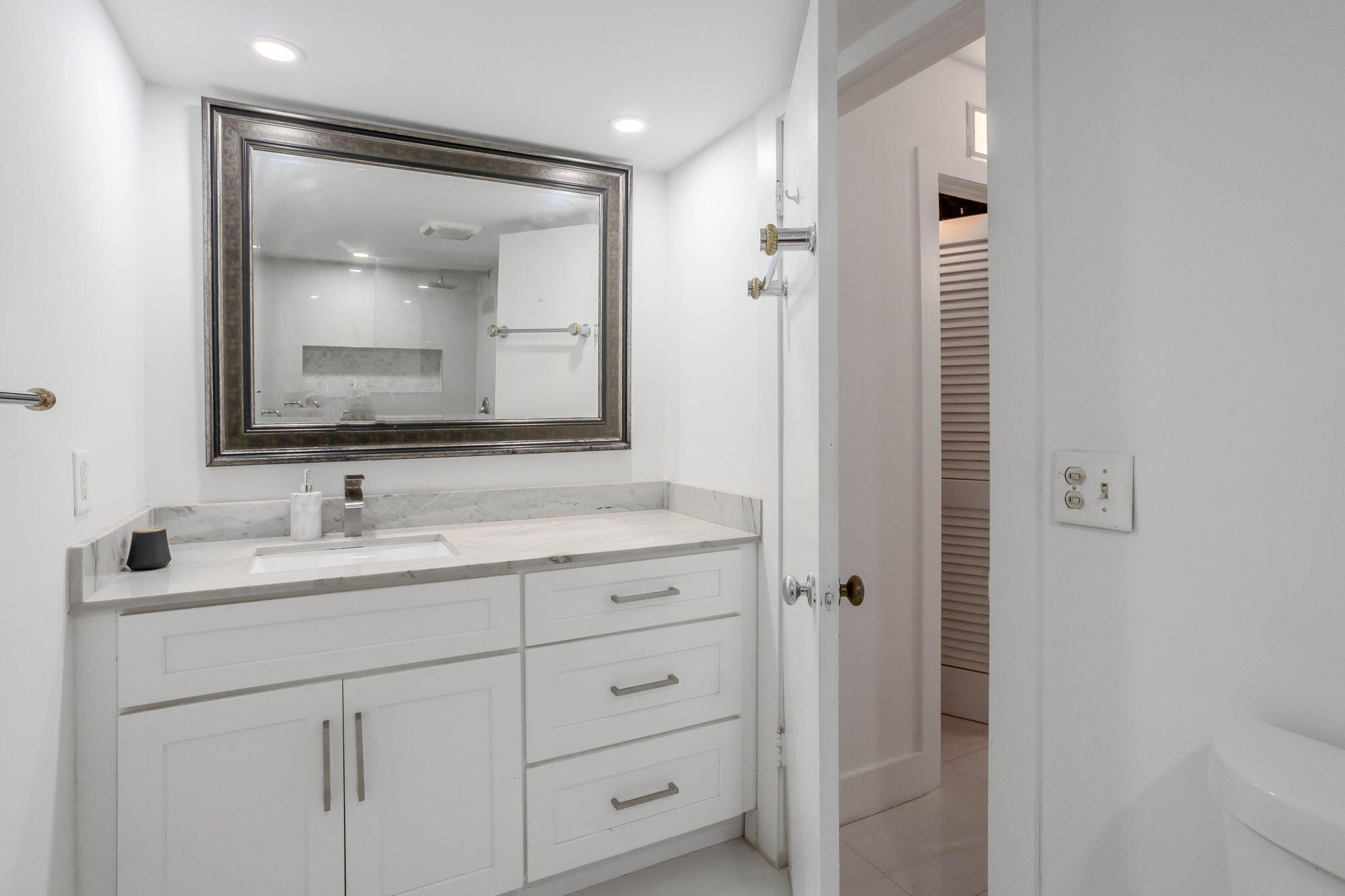 700 SE 6 Avenue 107