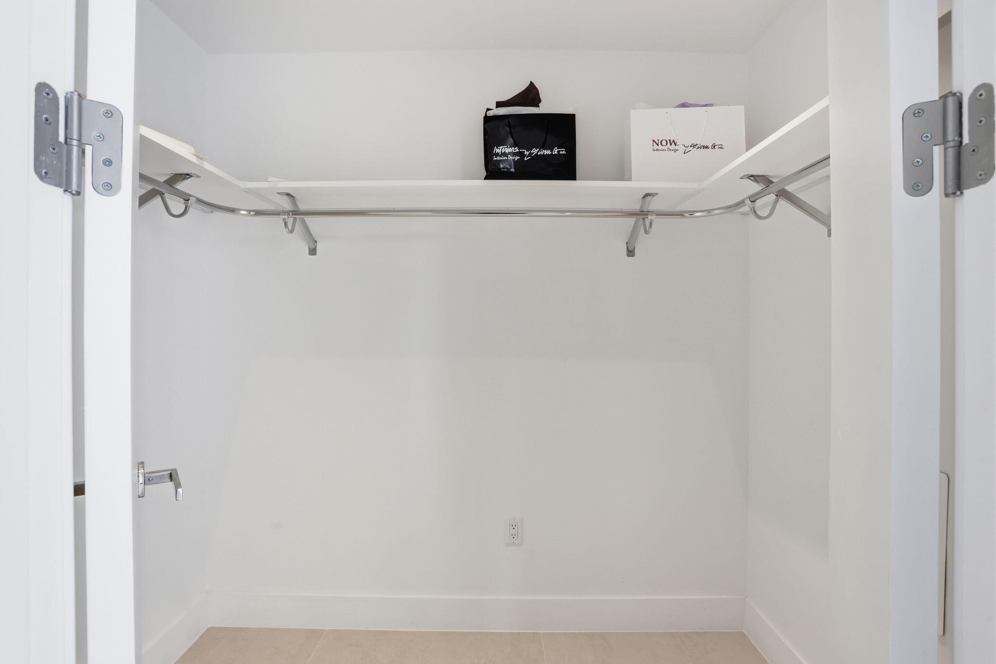 407 N Riverside Drive 205, Pompano Beach Unit: 205