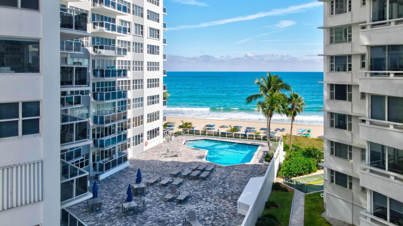 3700 Galt Ocean Drive 214