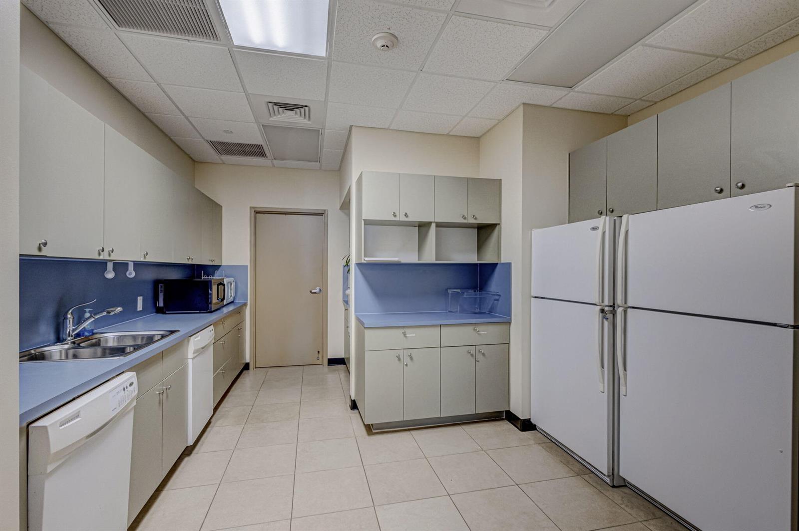 3610 Gardens Parkway # 601a