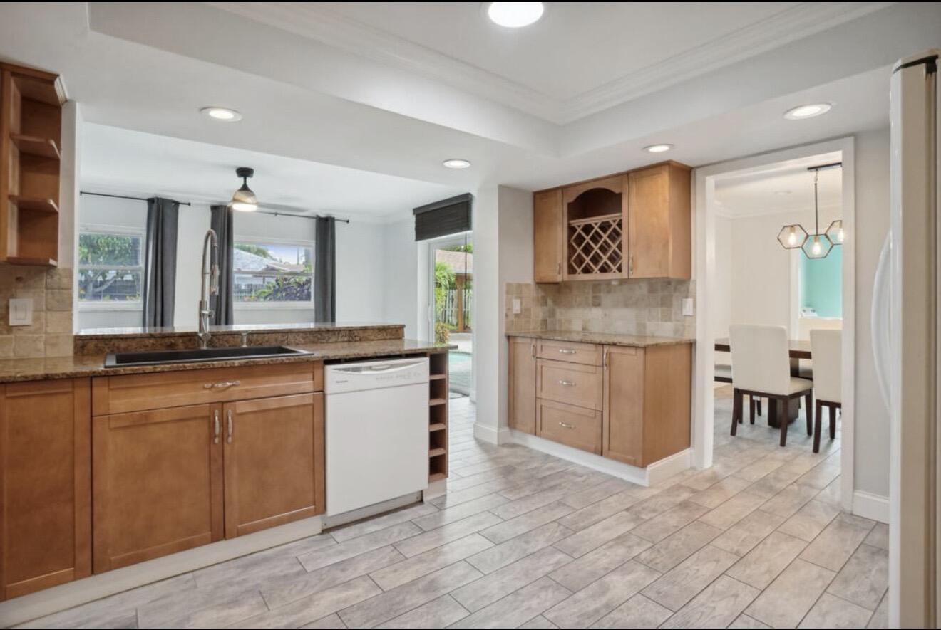 603 SE 7th Avenue