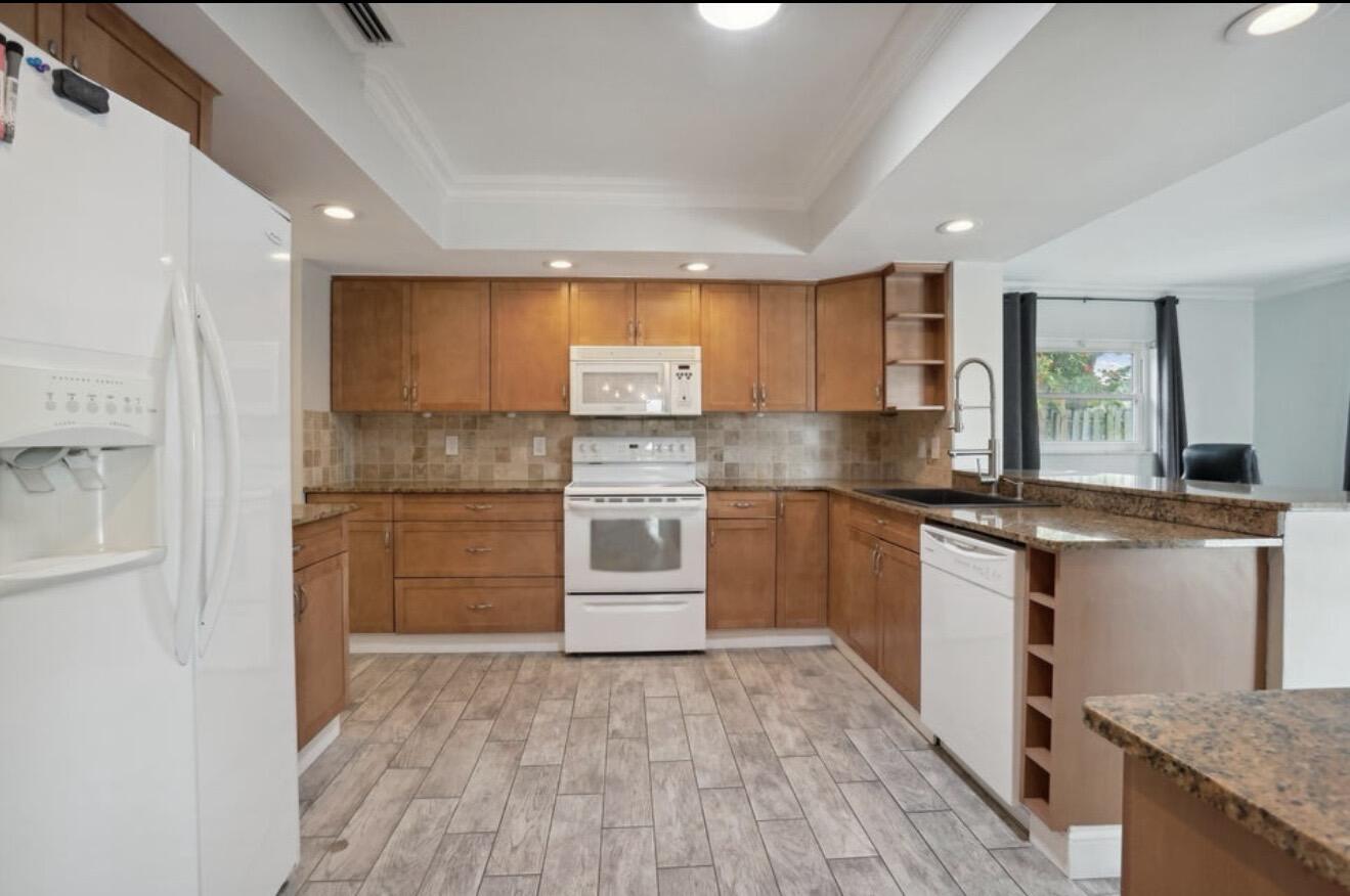 603 SE 7th Avenue