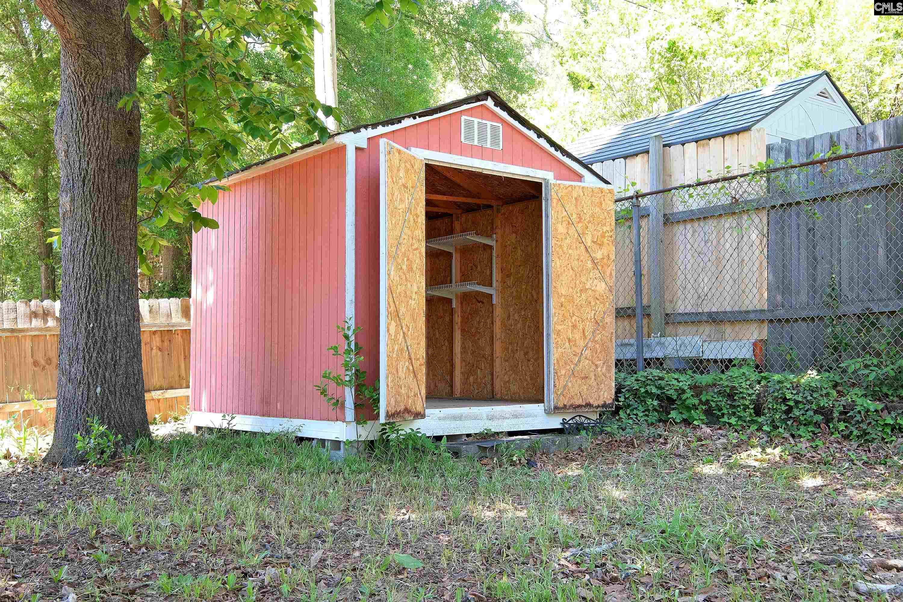 947 Laurie Ln
