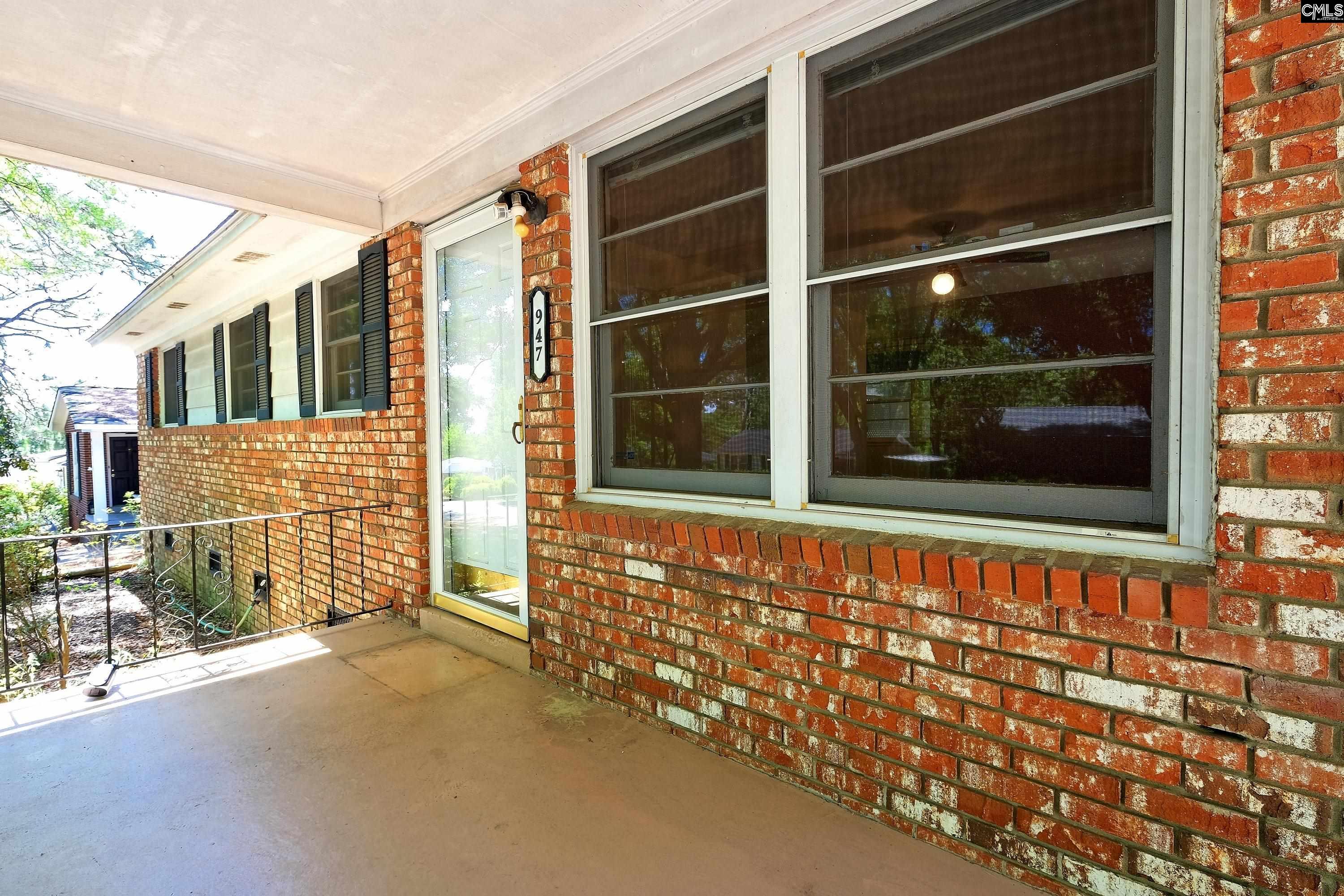 947 Laurie Ln