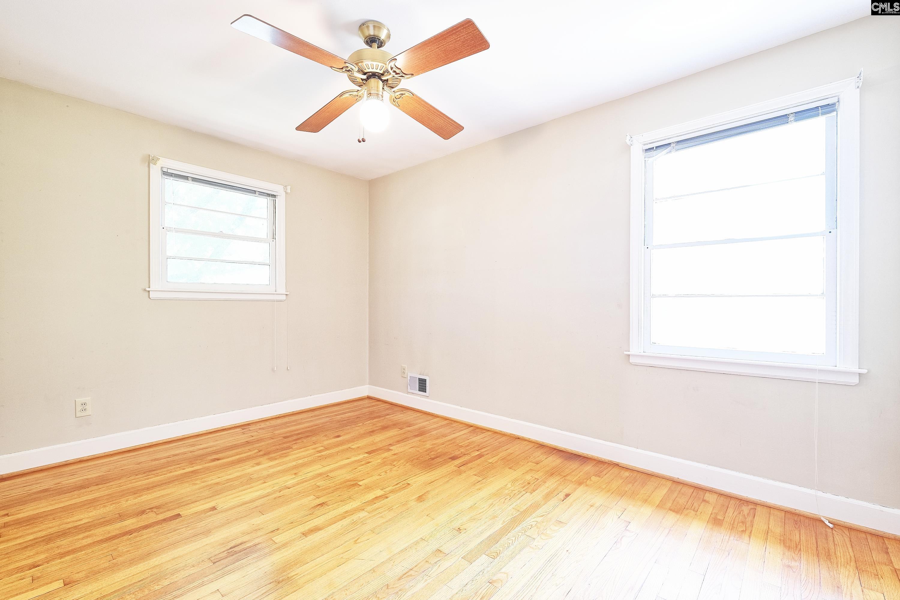 947 Laurie Ln