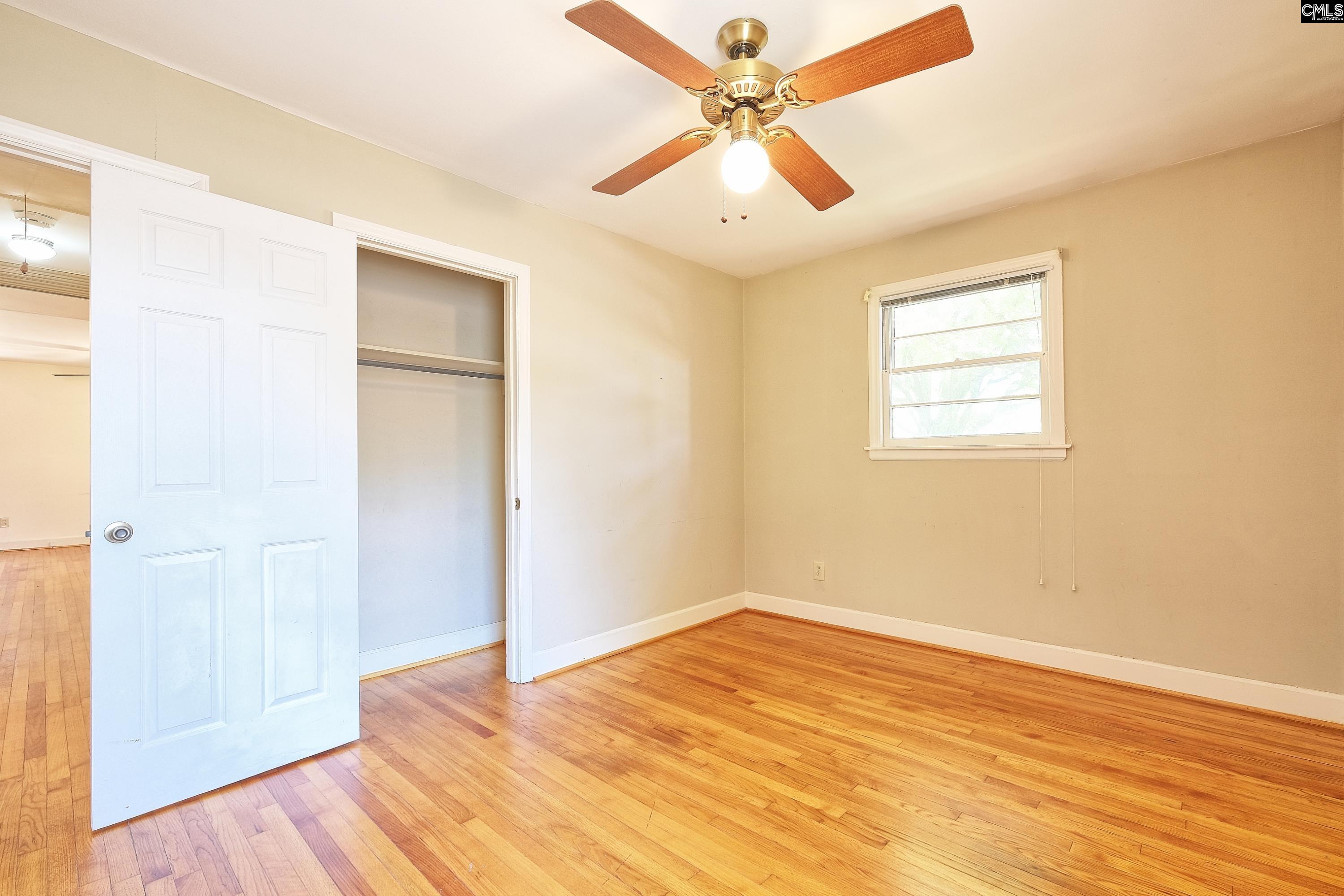 947 Laurie Ln