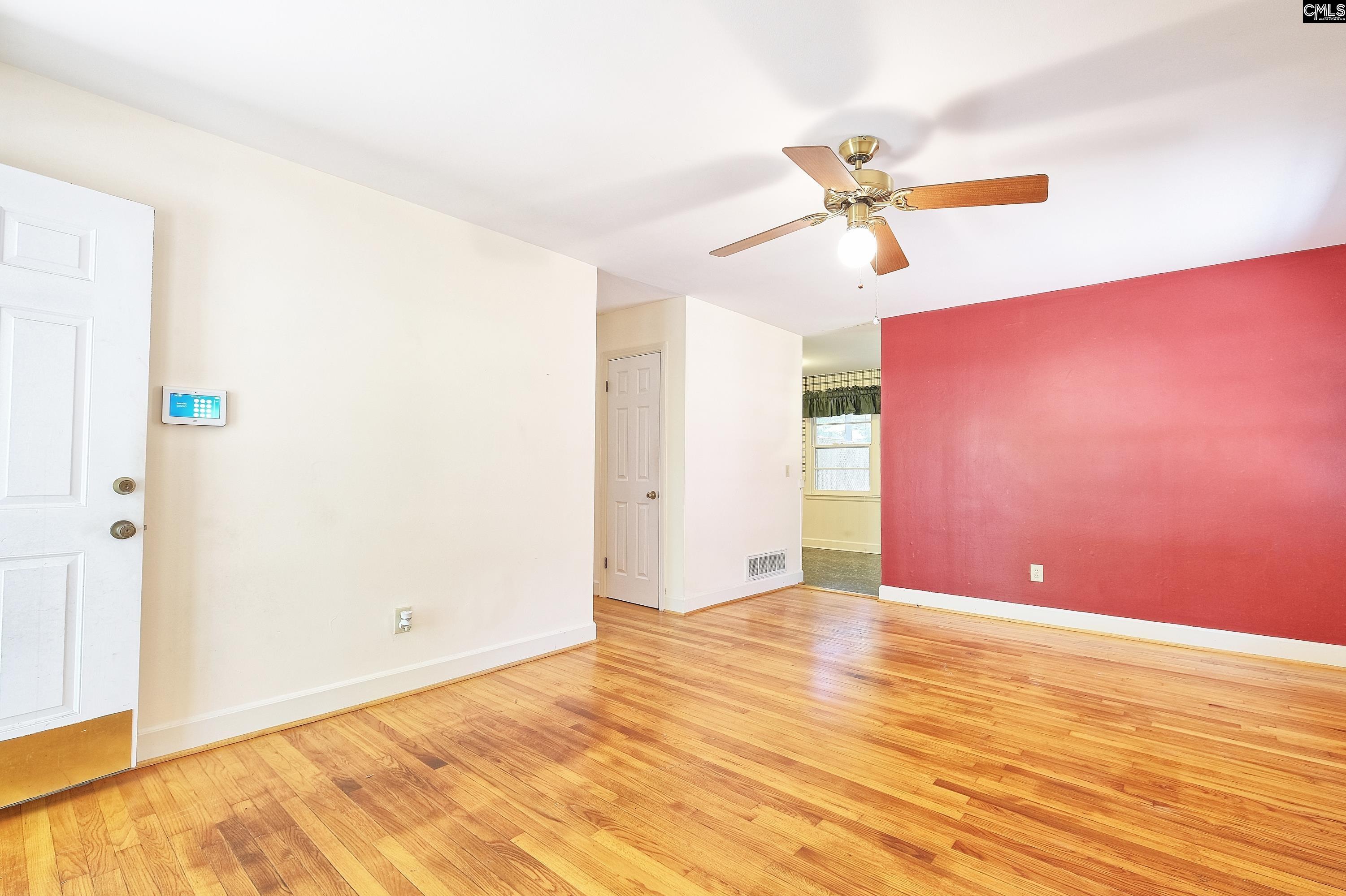 947 Laurie Ln