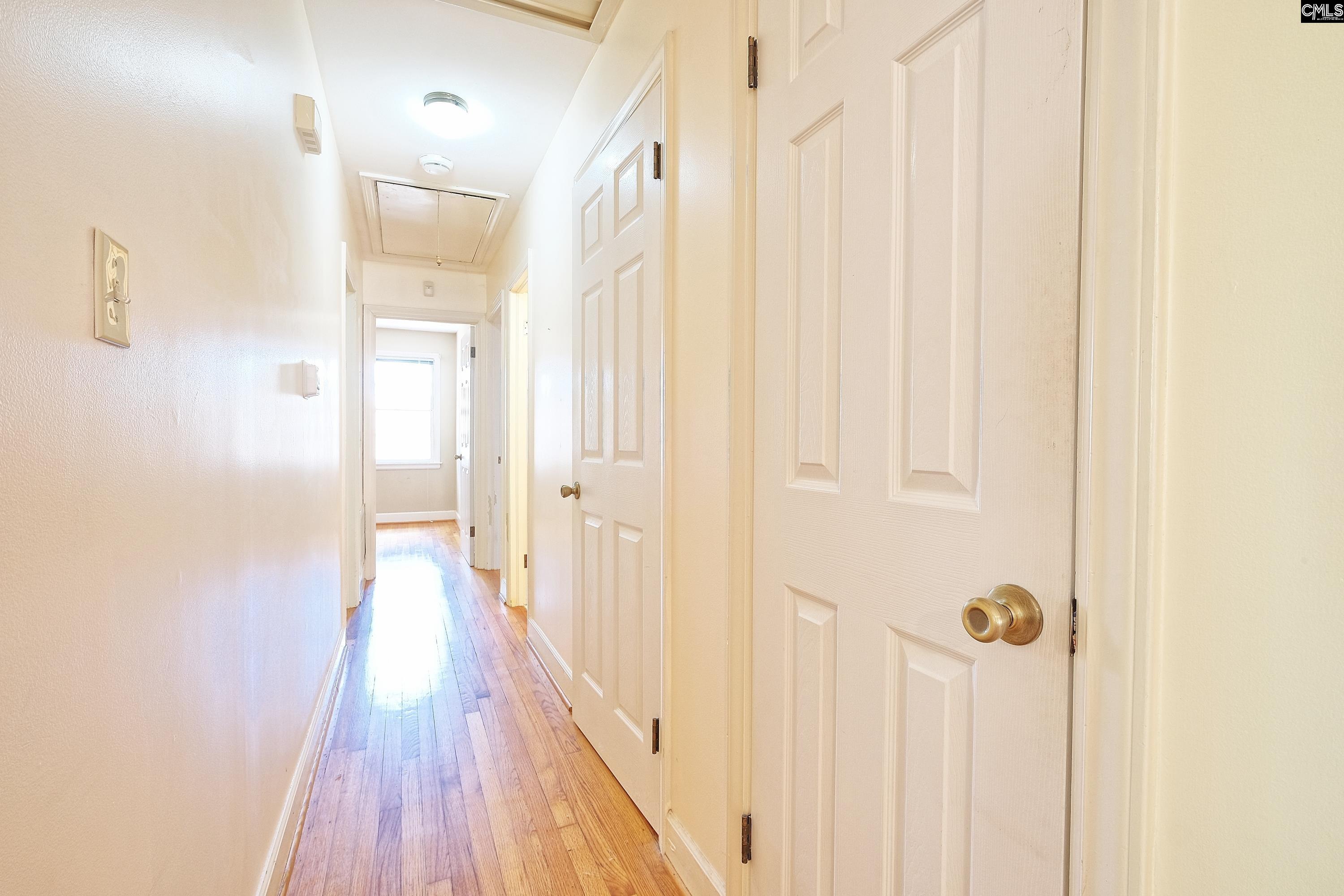 947 Laurie Ln