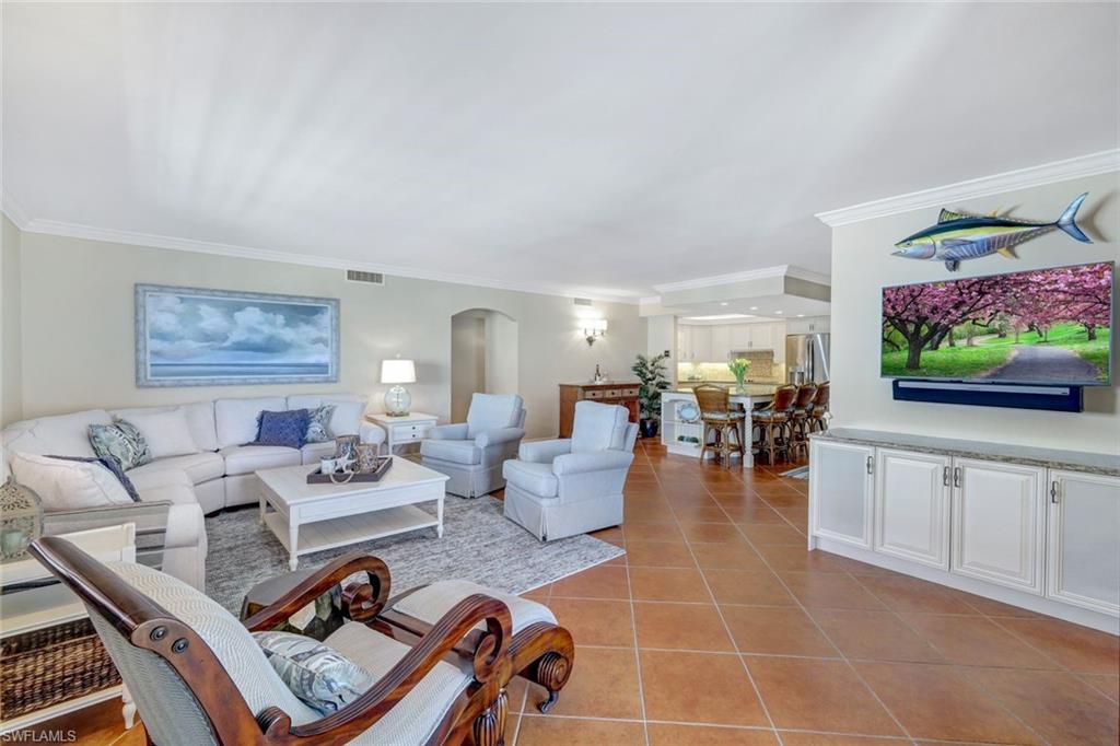 1919 Gulf Shore BLVD N # 603