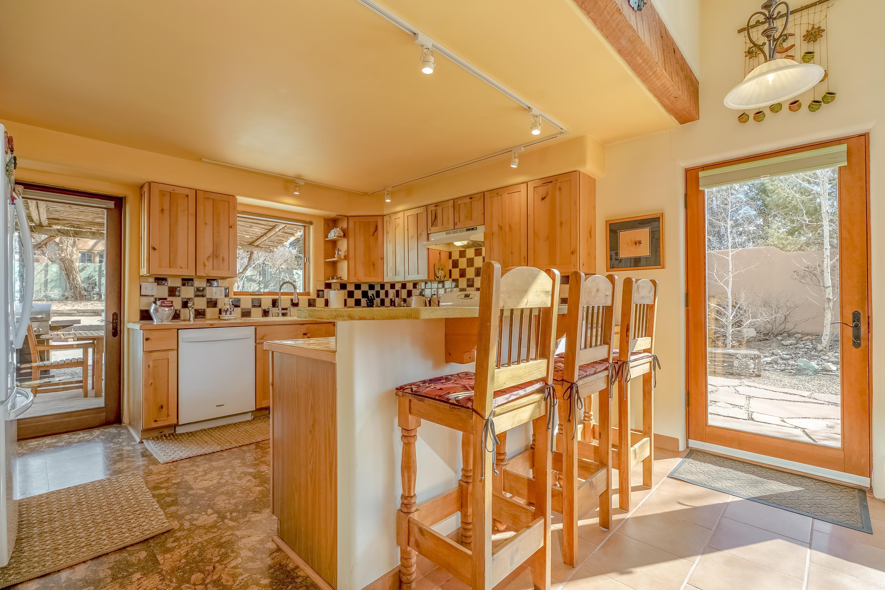 525 La Lomita Unit: H