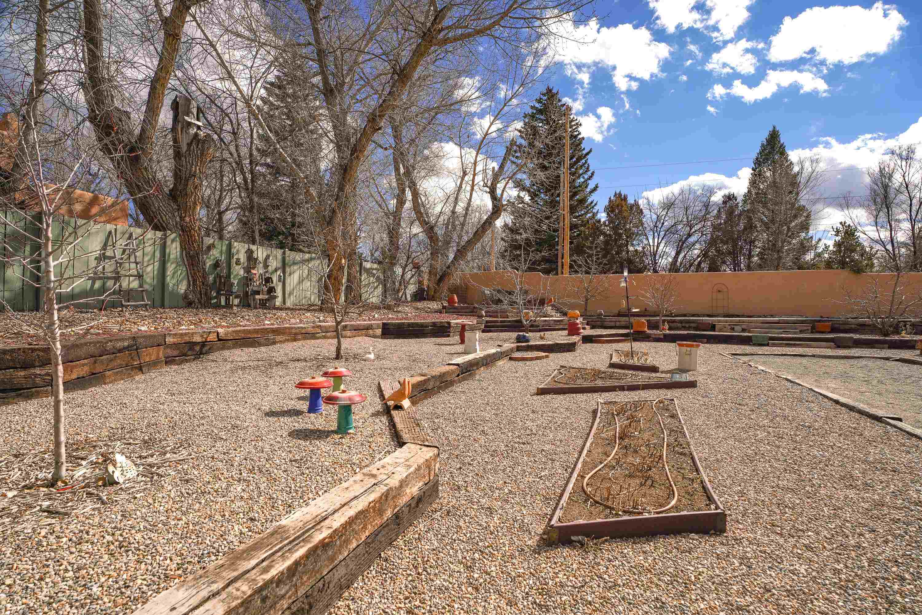 525 La Lomita Unit: H