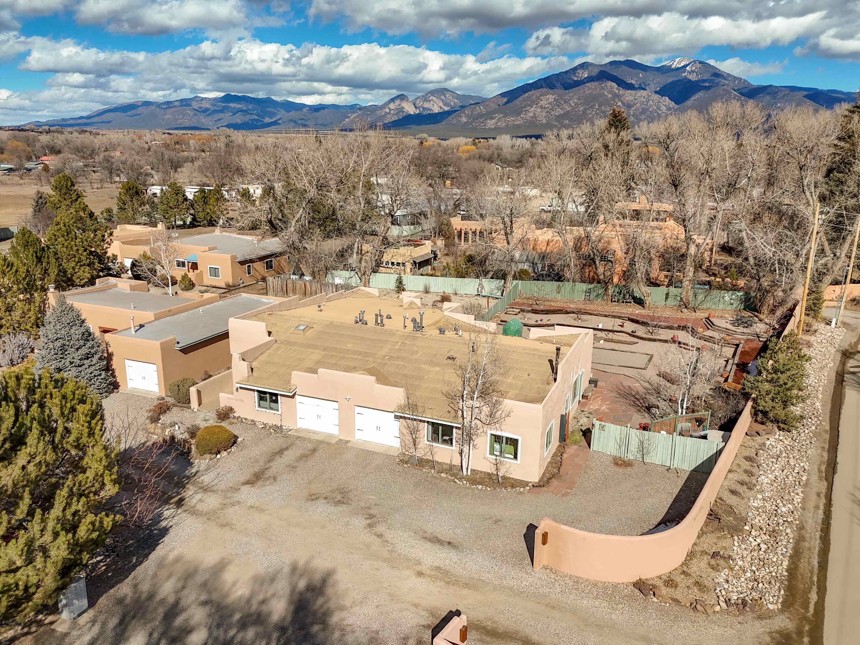 525 La Lomita Unit: H