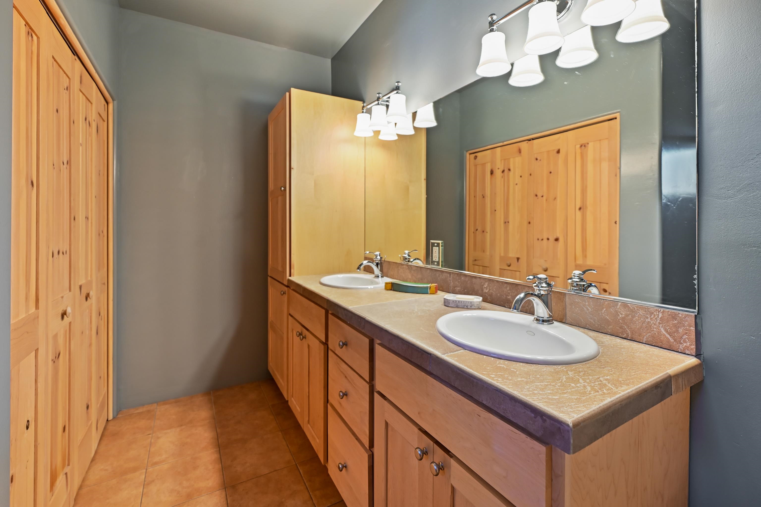 1040 Calle Palomita Unit: 11