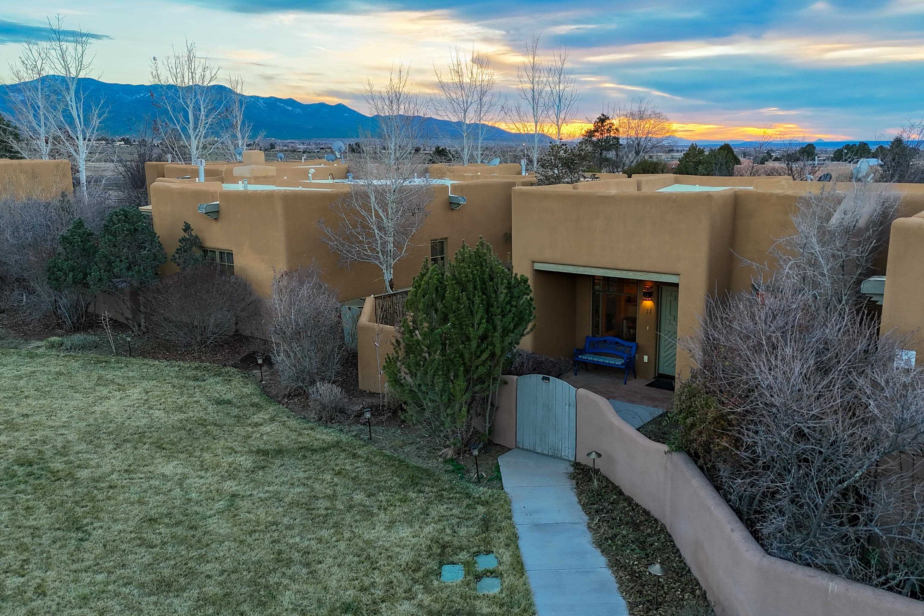 1040 Calle Palomita Unit: 11