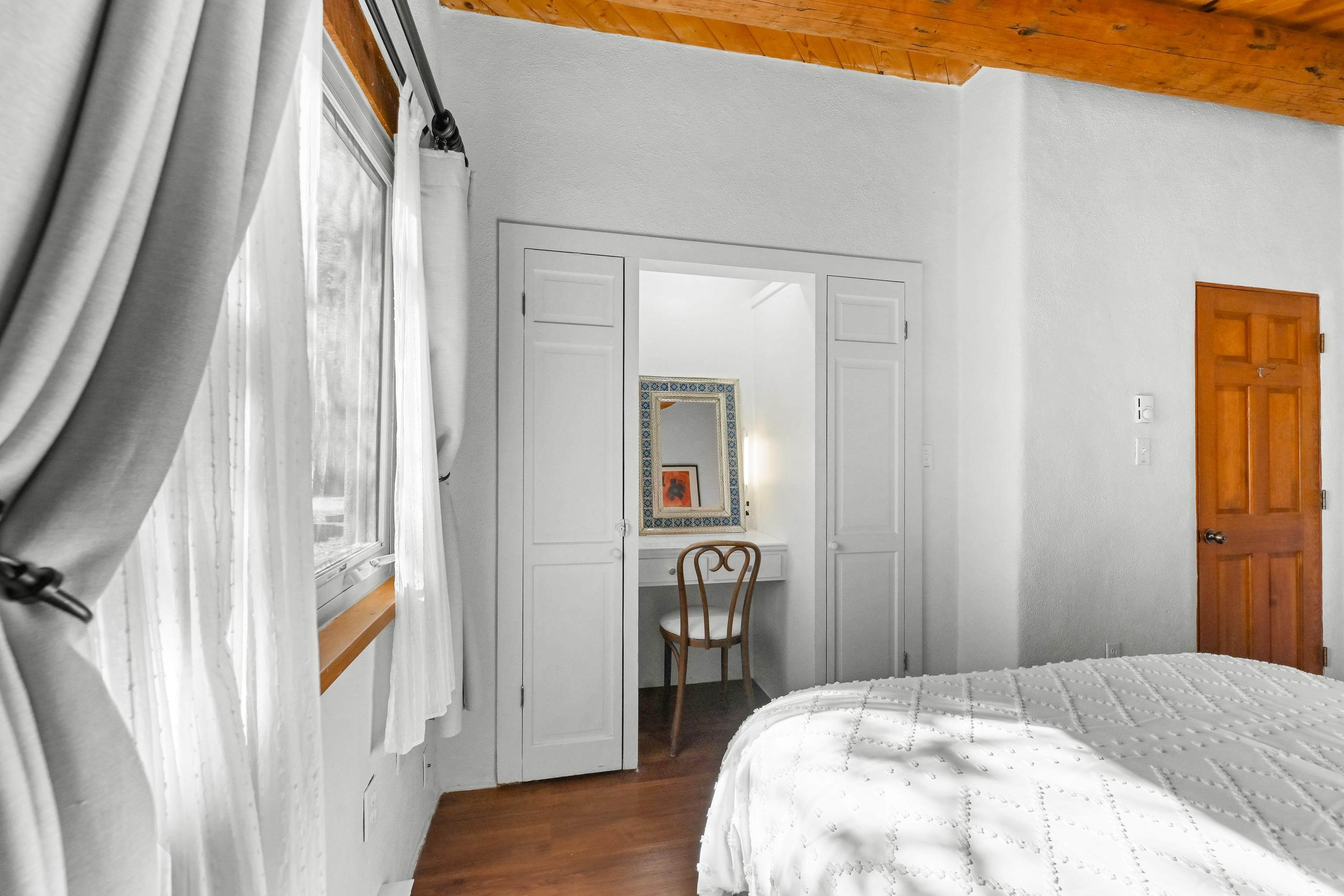 226 Kit Carson Rd Unit: Cottonwood 4