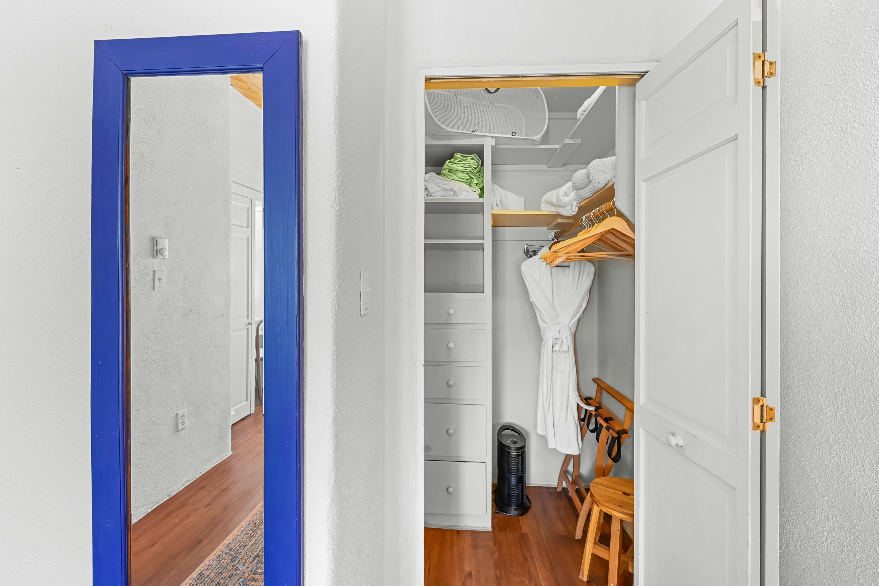 226 Kit Carson Rd Unit: Cottonwood 4